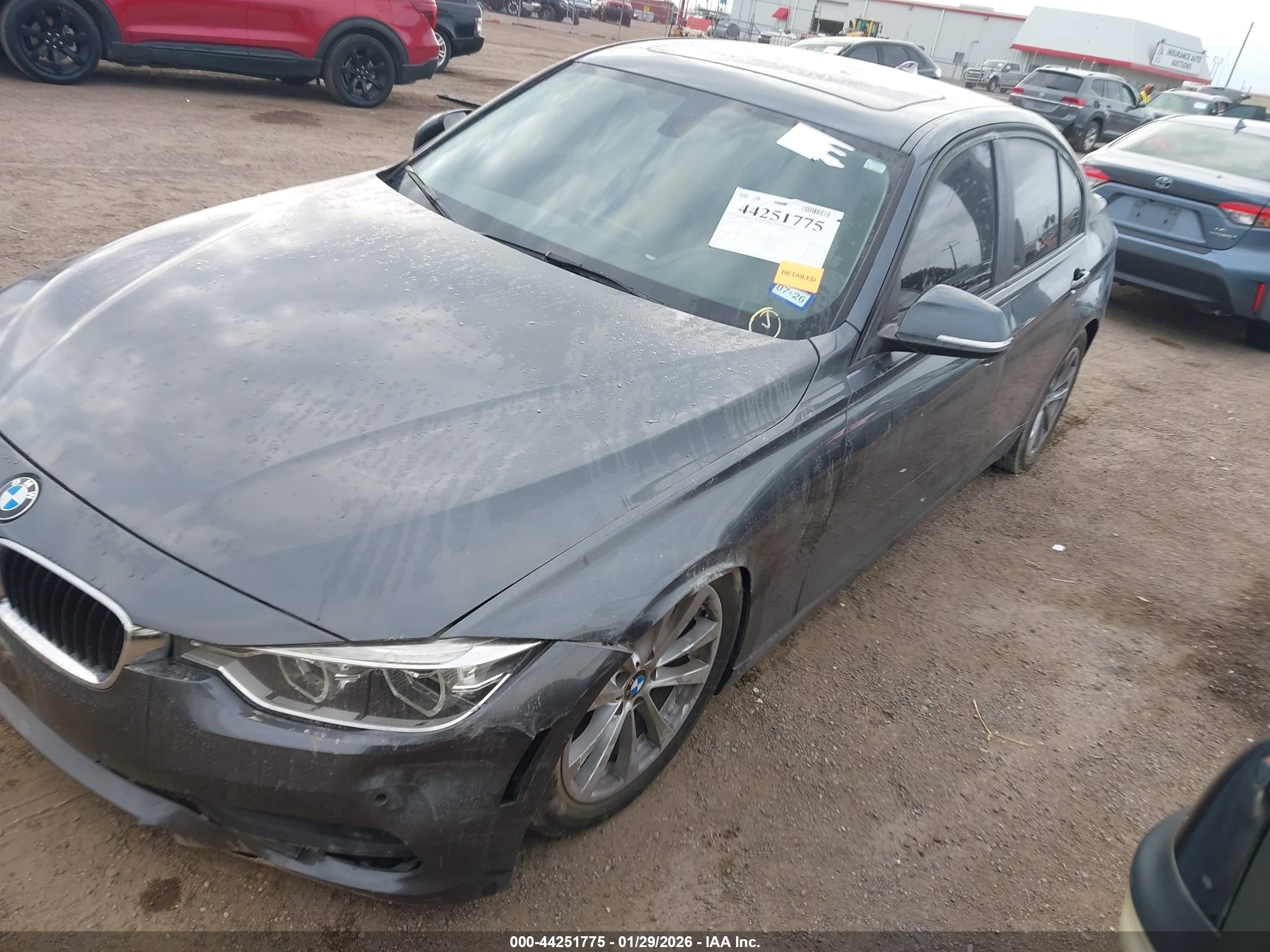 BMW 320I image 2