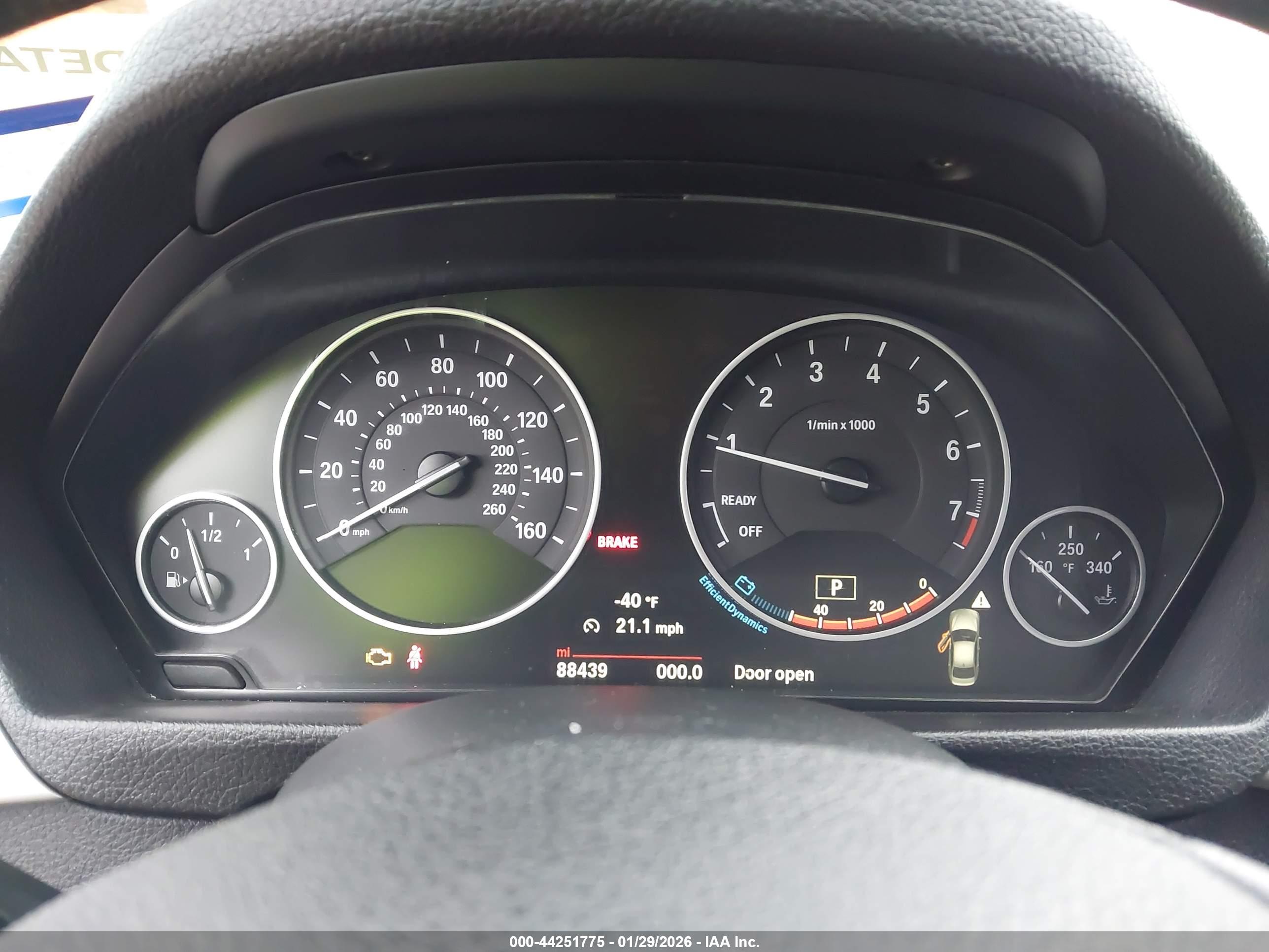 BMW 320I image 7