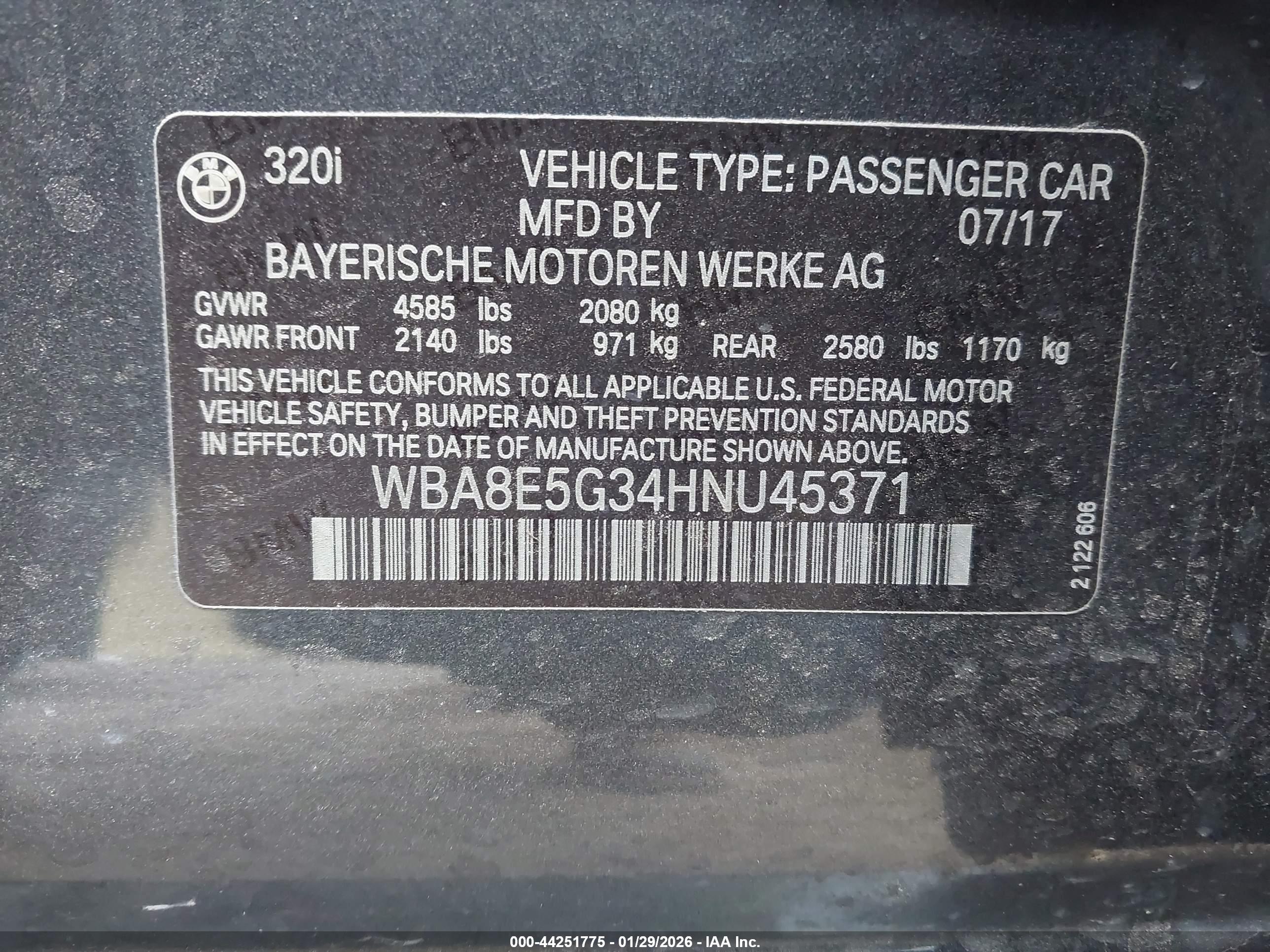 BMW 320I image 9