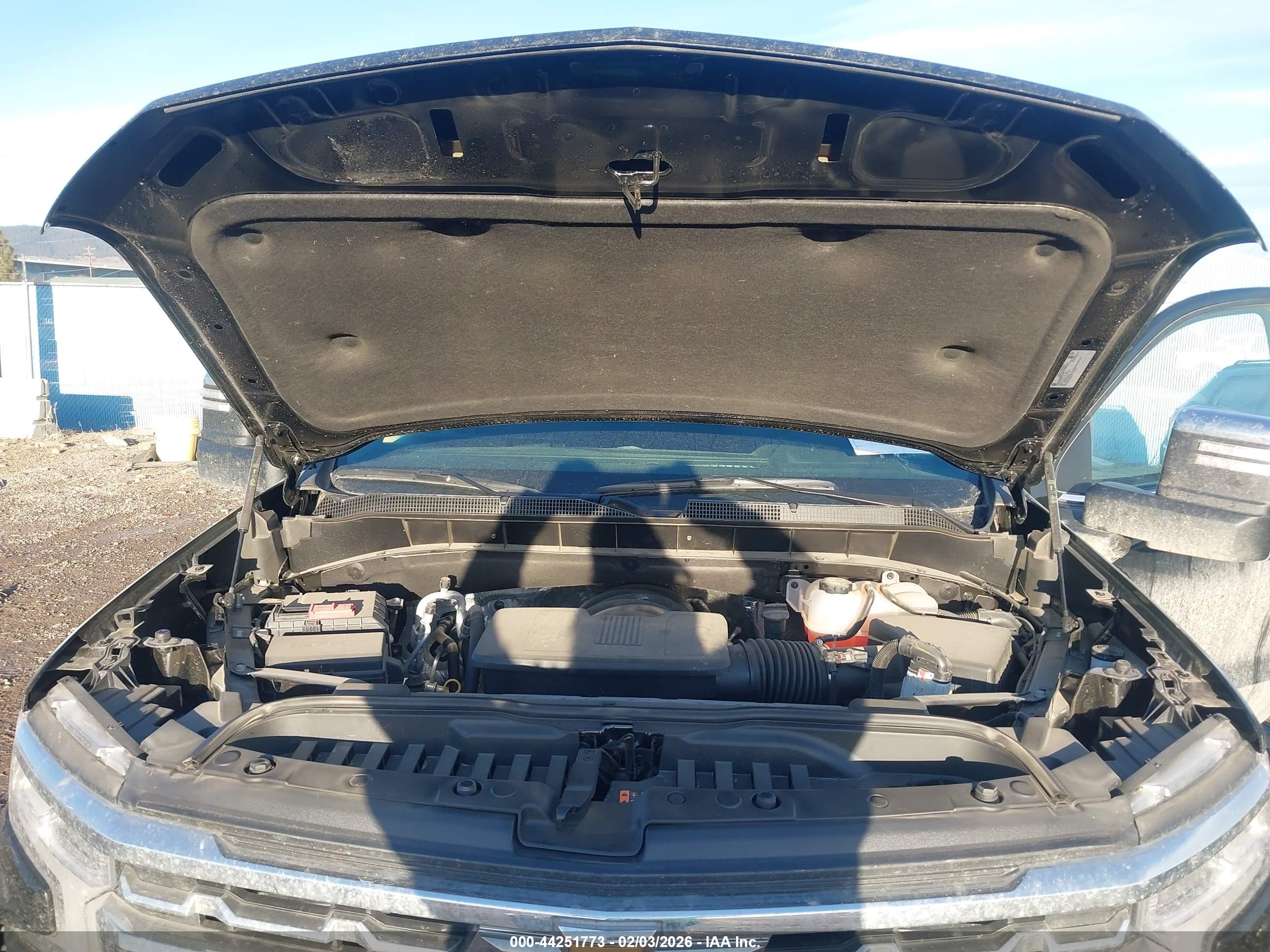 CHEVROLET SILVERADO image 10