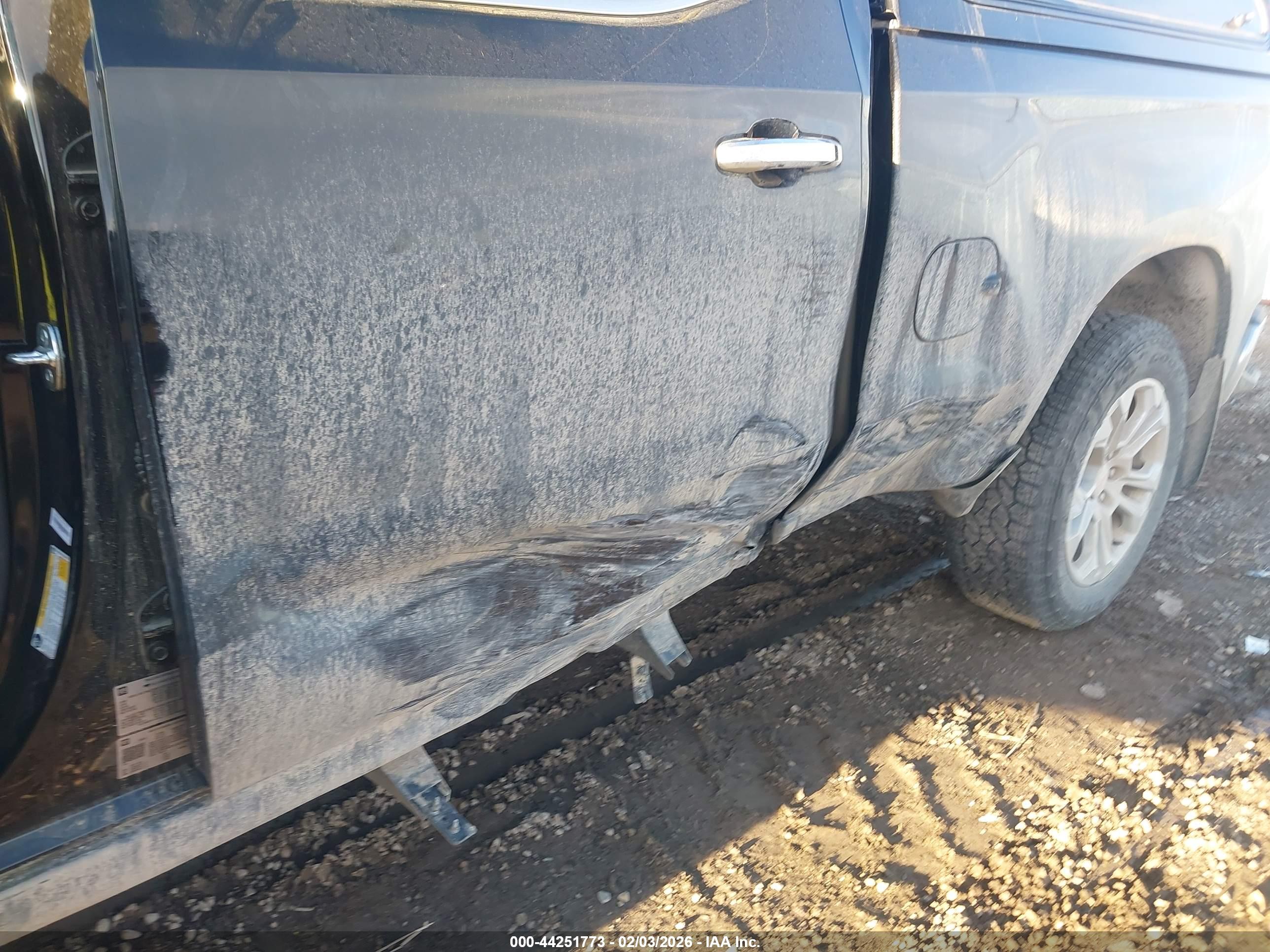CHEVROLET SILVERADO image 6