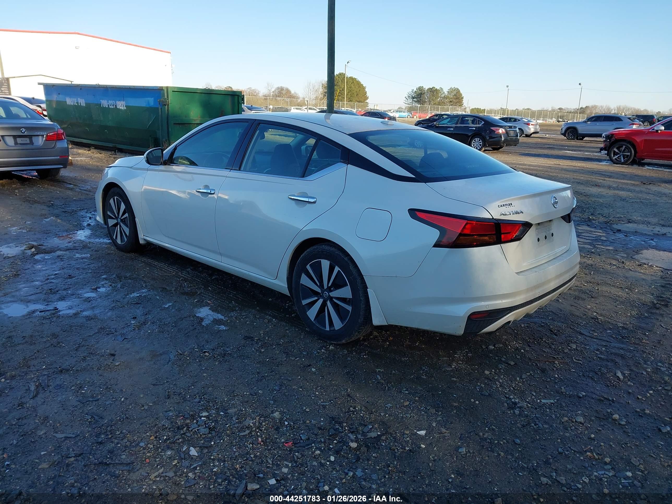 NISSAN ALTIMA image 3