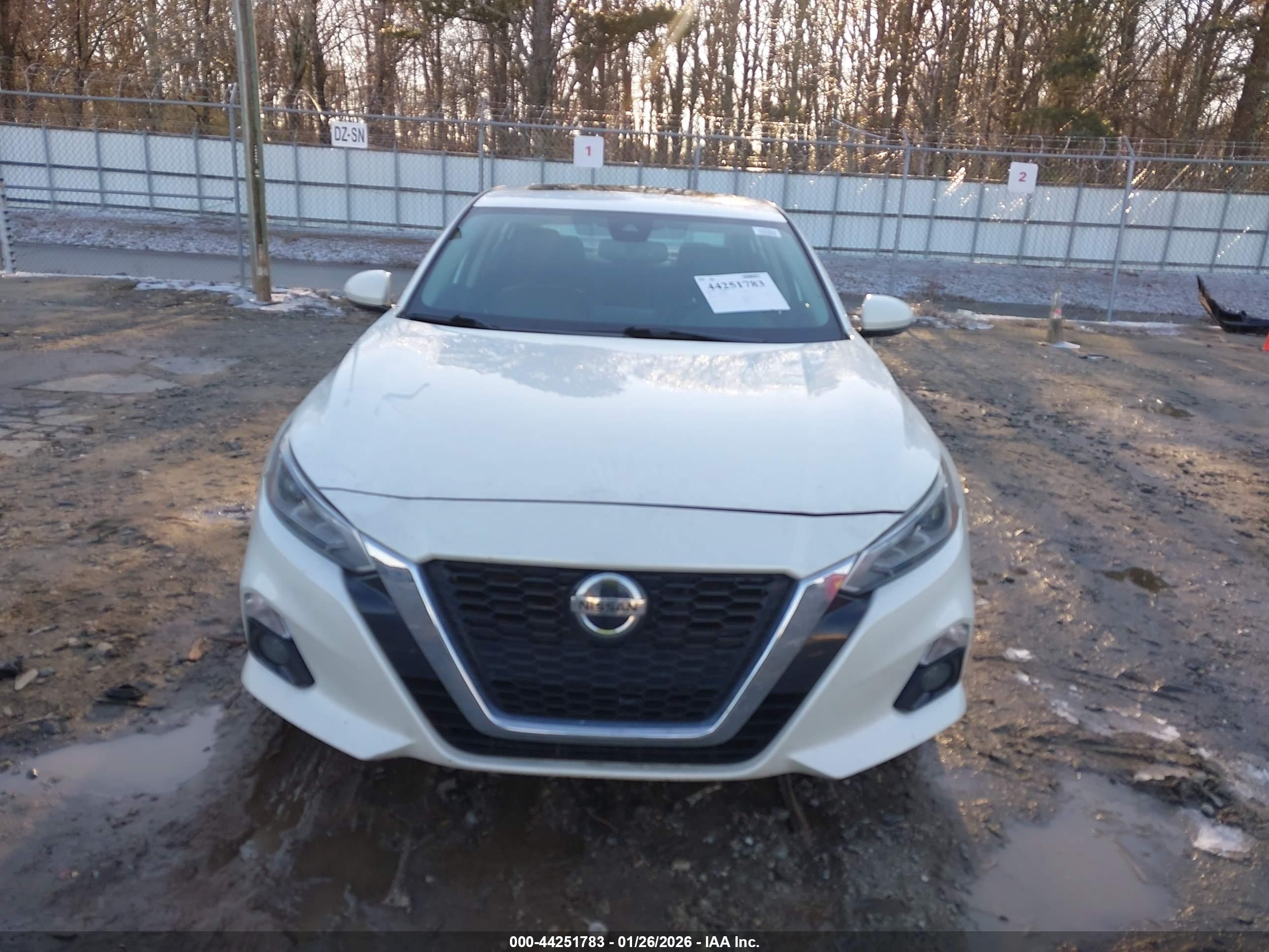 NISSAN ALTIMA image 6
