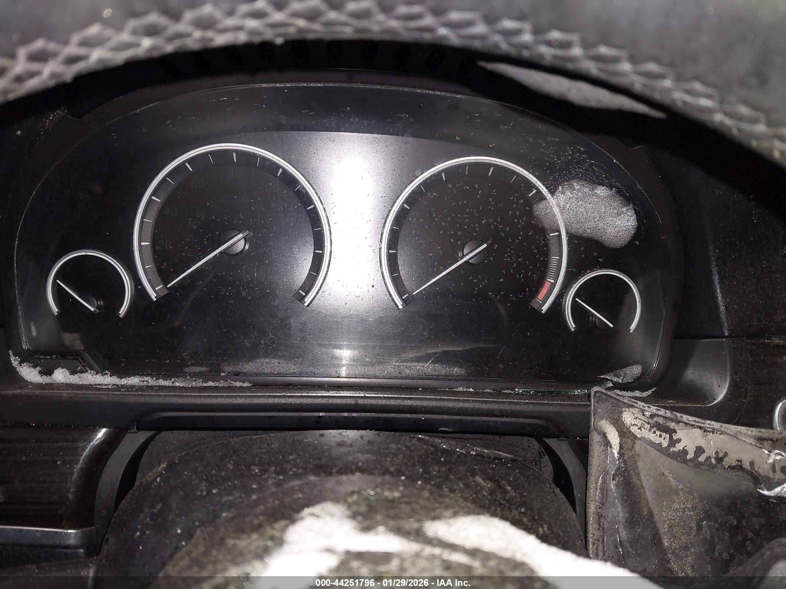 BMW 528I image 7
