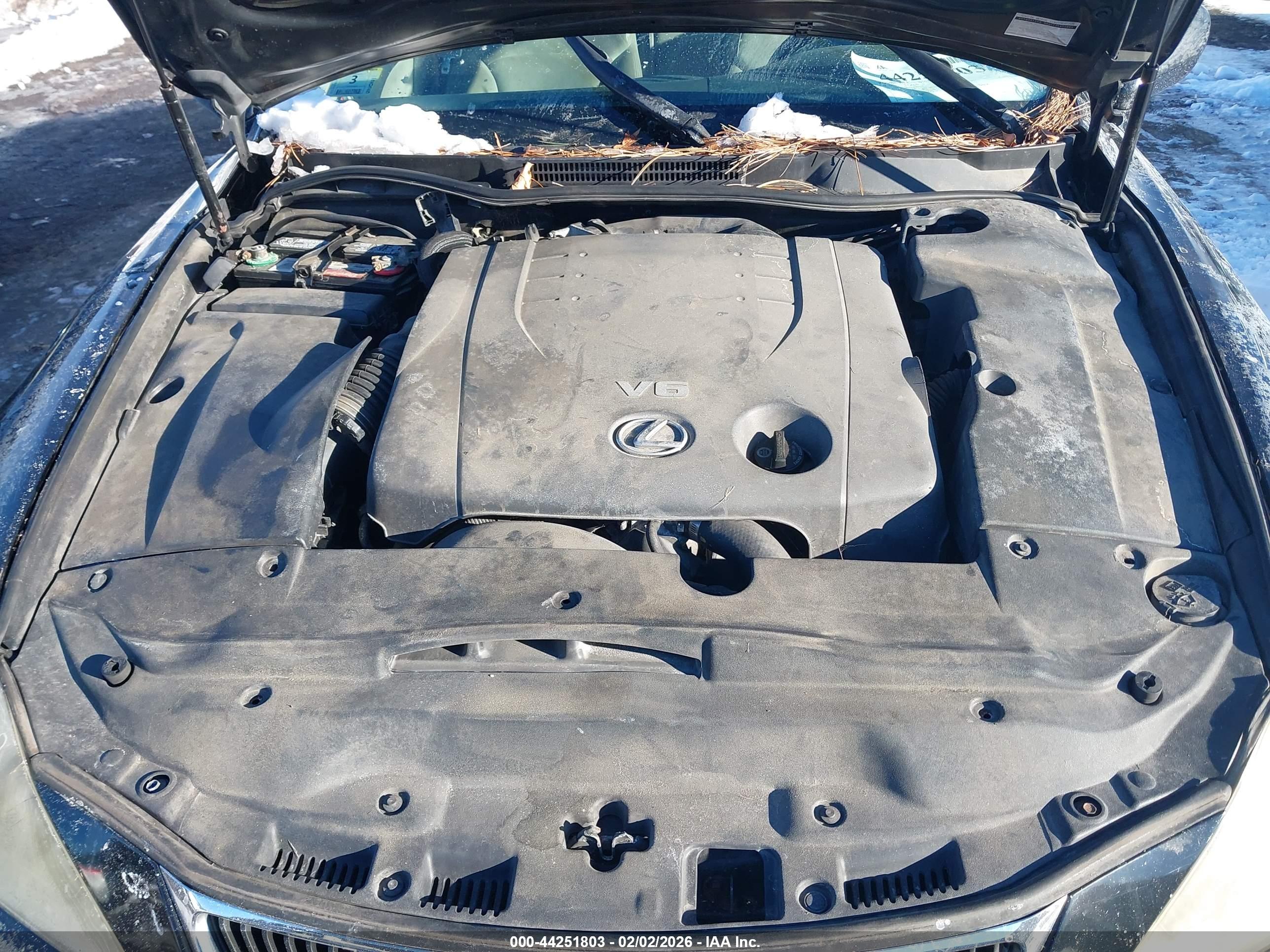 LEXUS IS image 10
