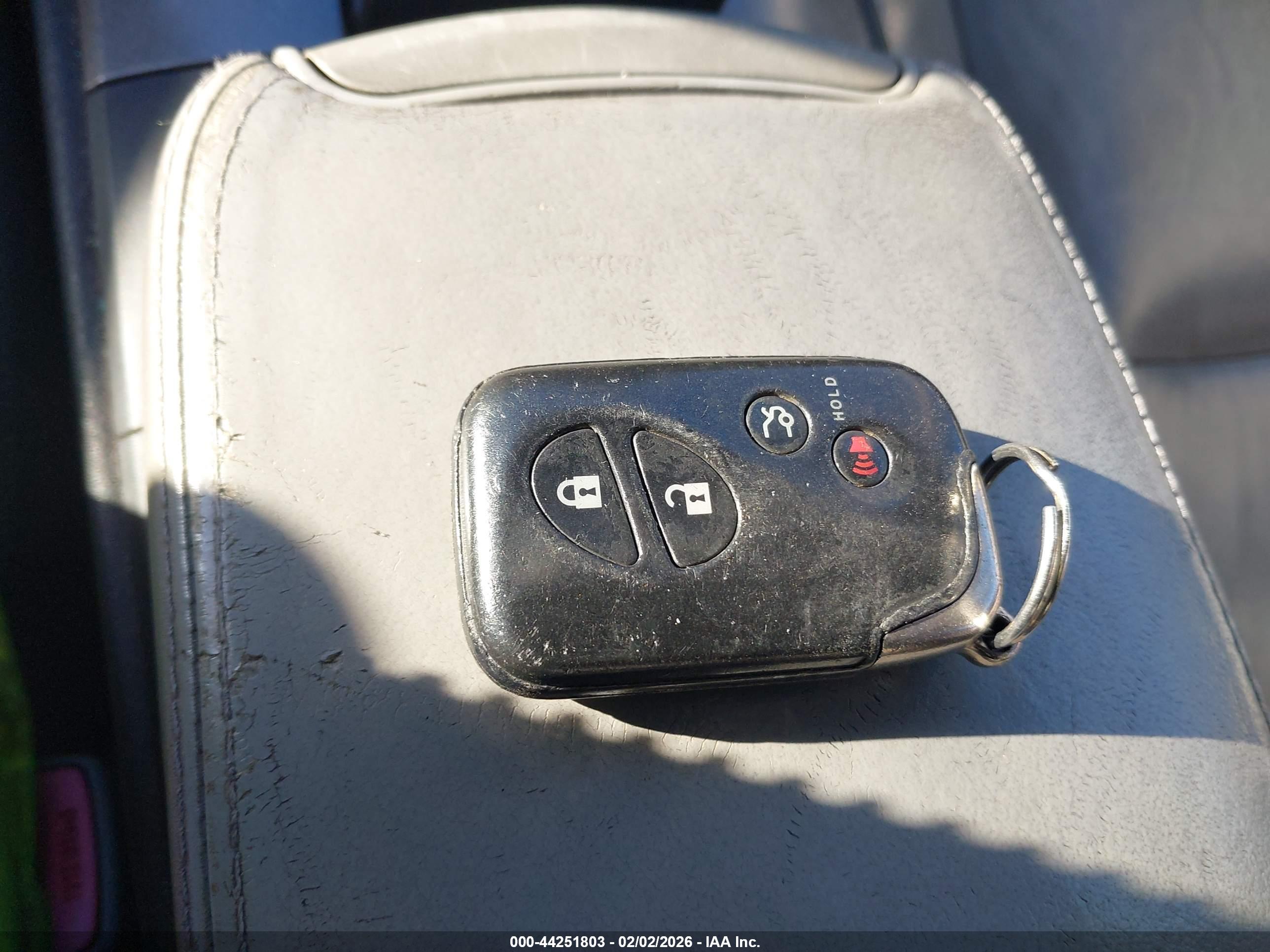 LEXUS IS image 11