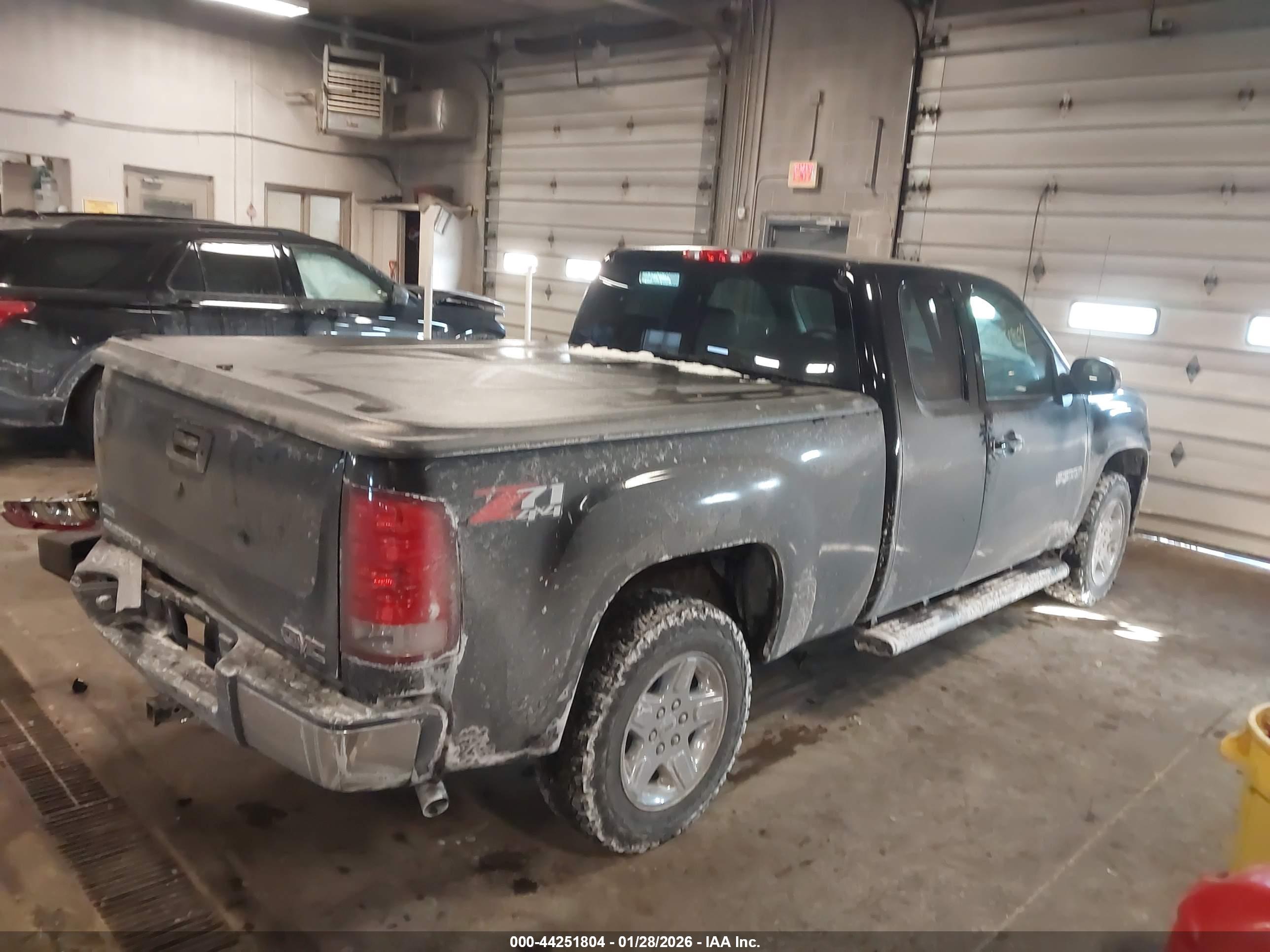GMC SIERRA image 4