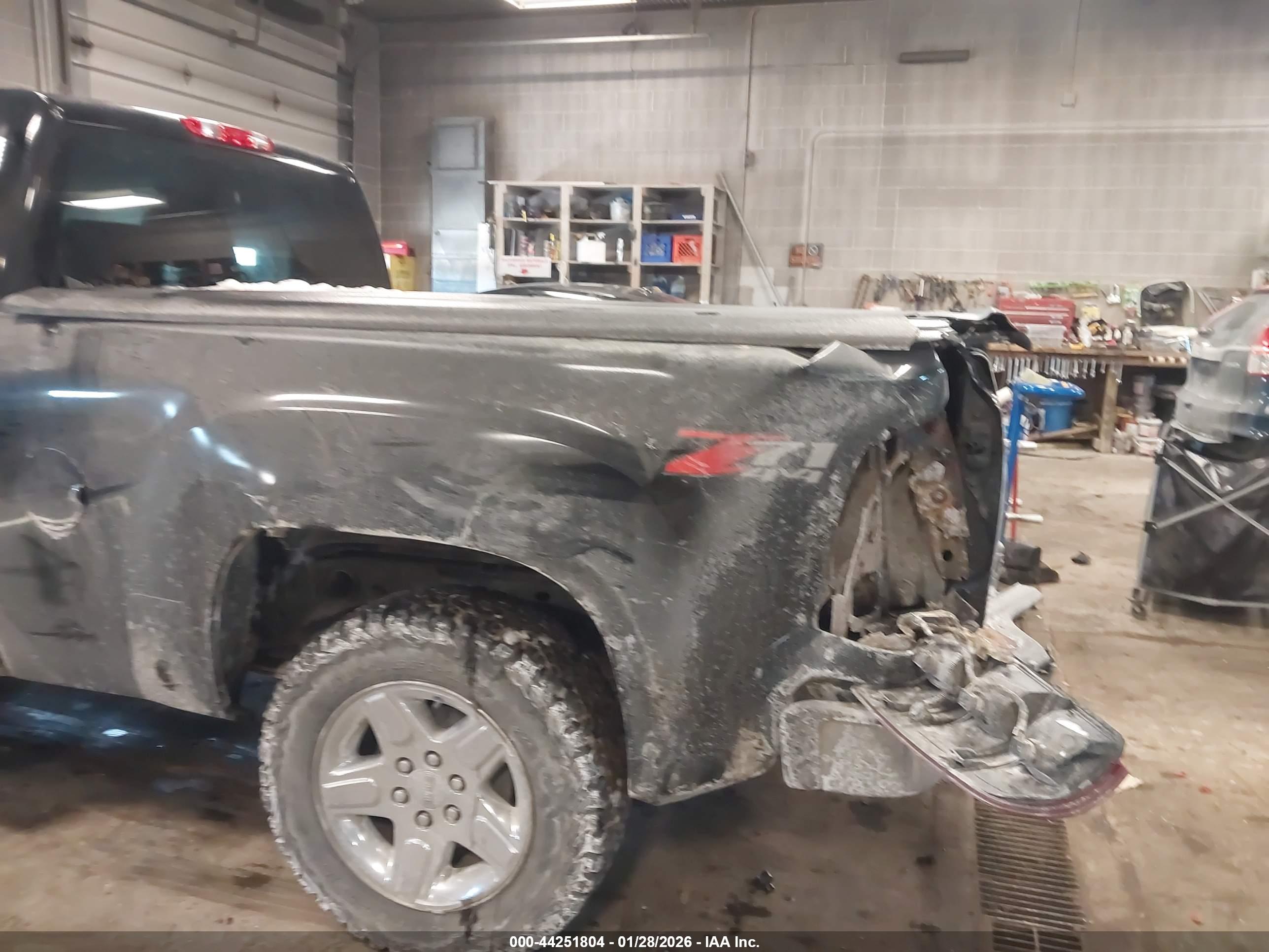 GMC SIERRA image 6