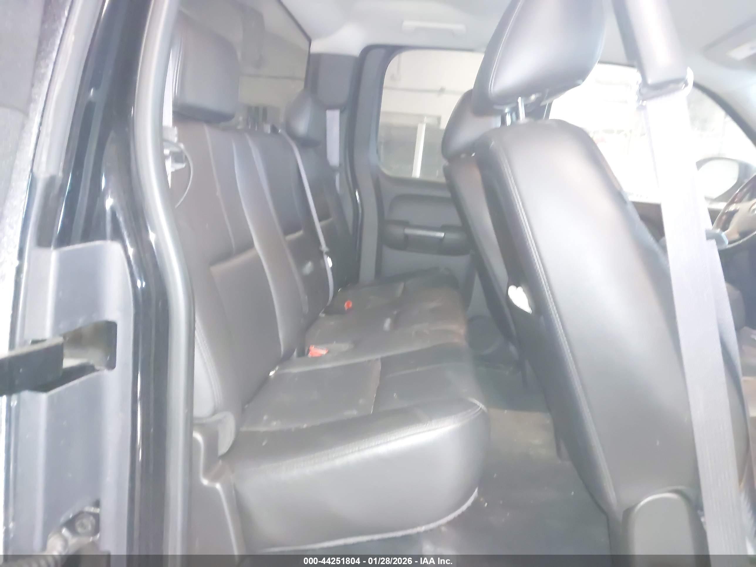 GMC SIERRA image 8