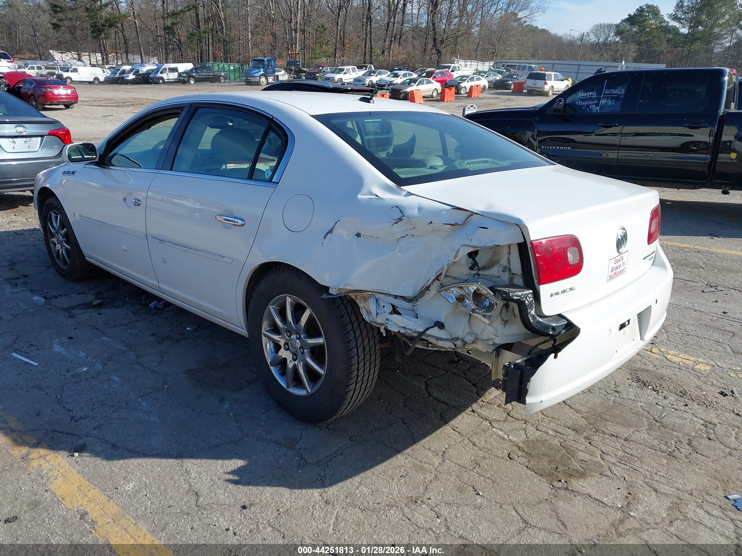 BUICK LUCERNE image 3