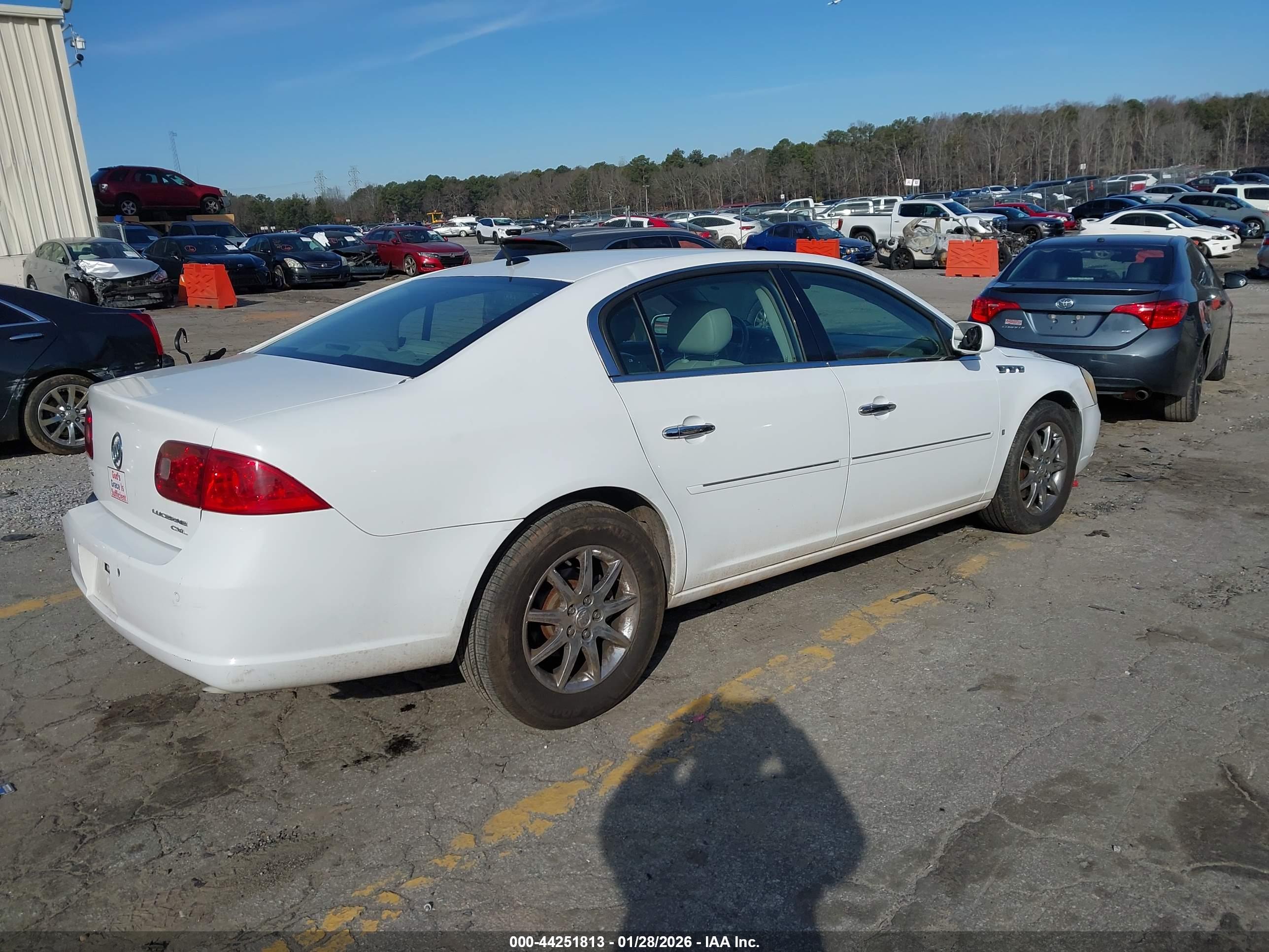 BUICK LUCERNE image 4