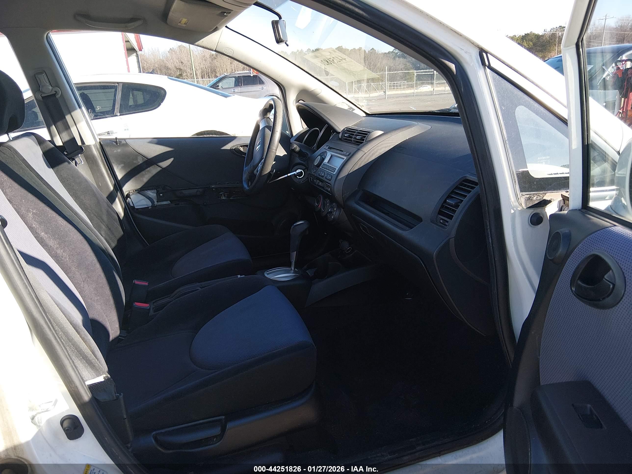 HONDA FIT image 5