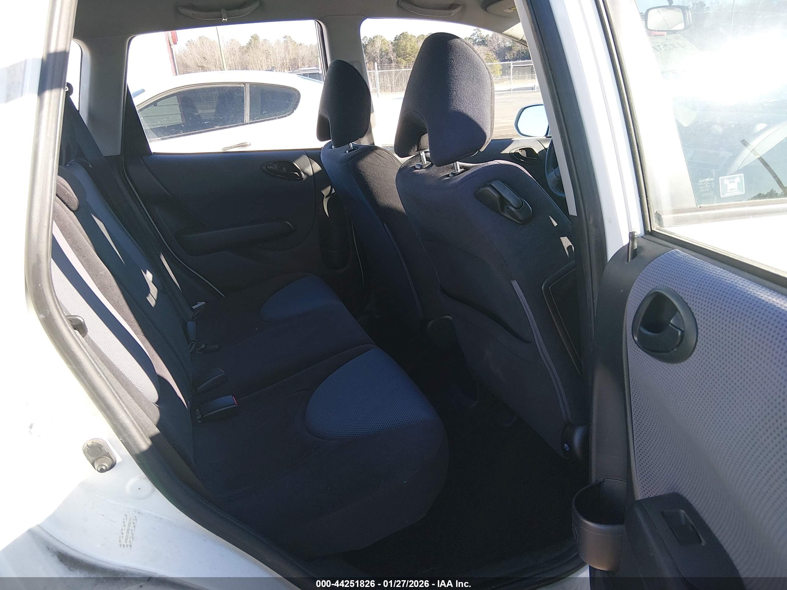 HONDA FIT image 8