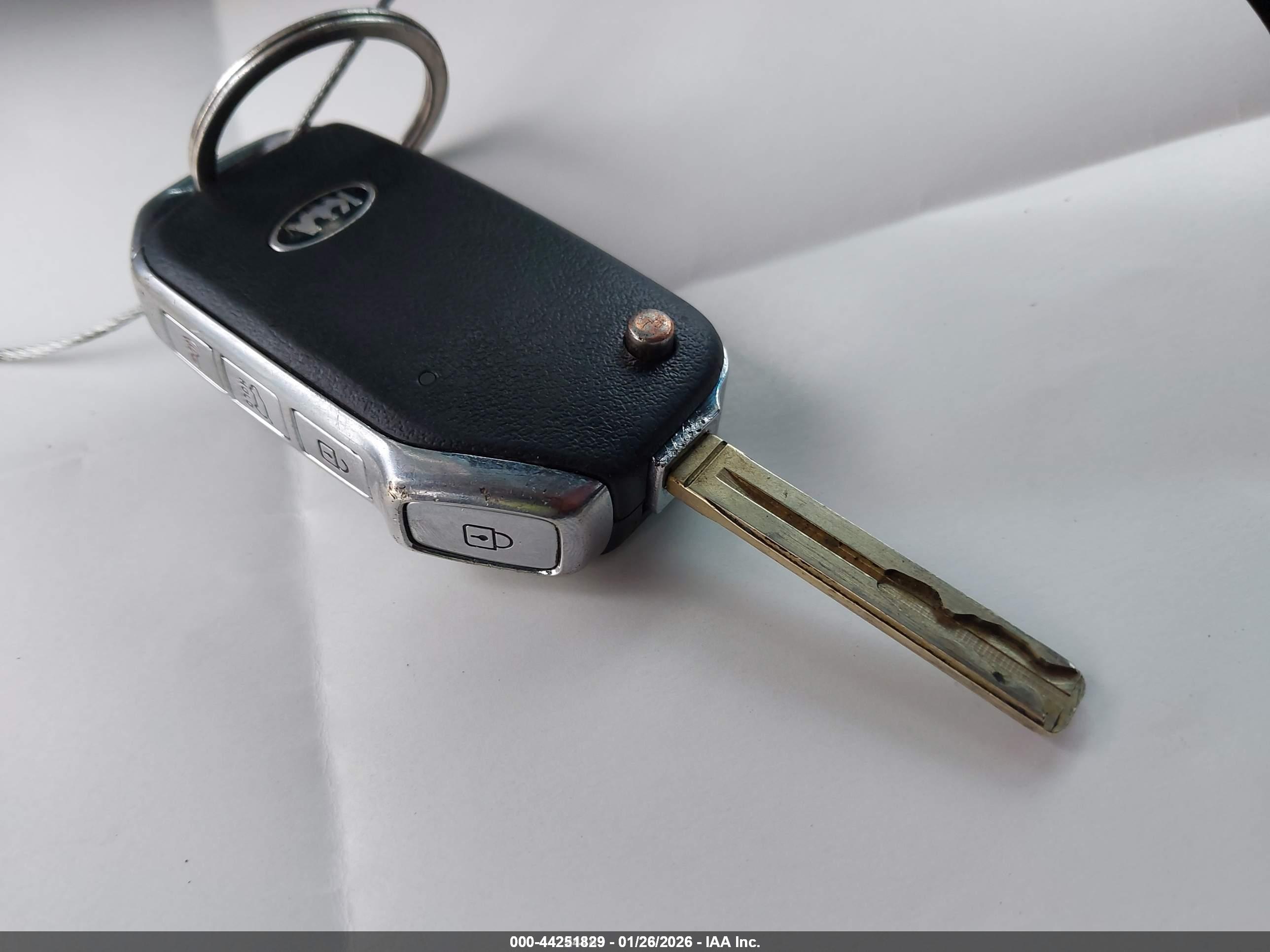 KIA SPORTAGE image 11