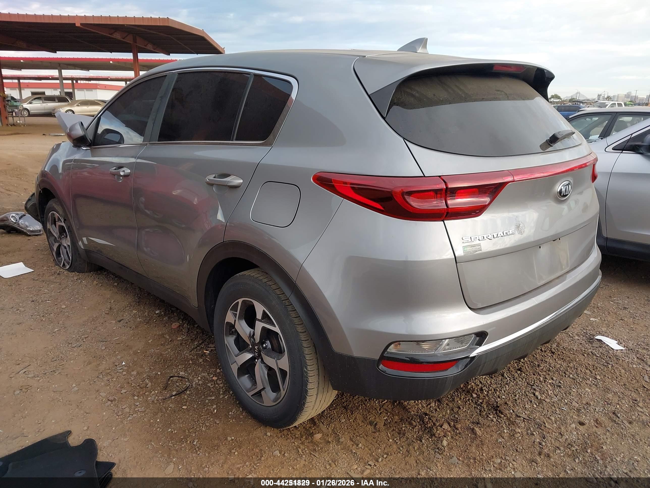 KIA SPORTAGE image 3