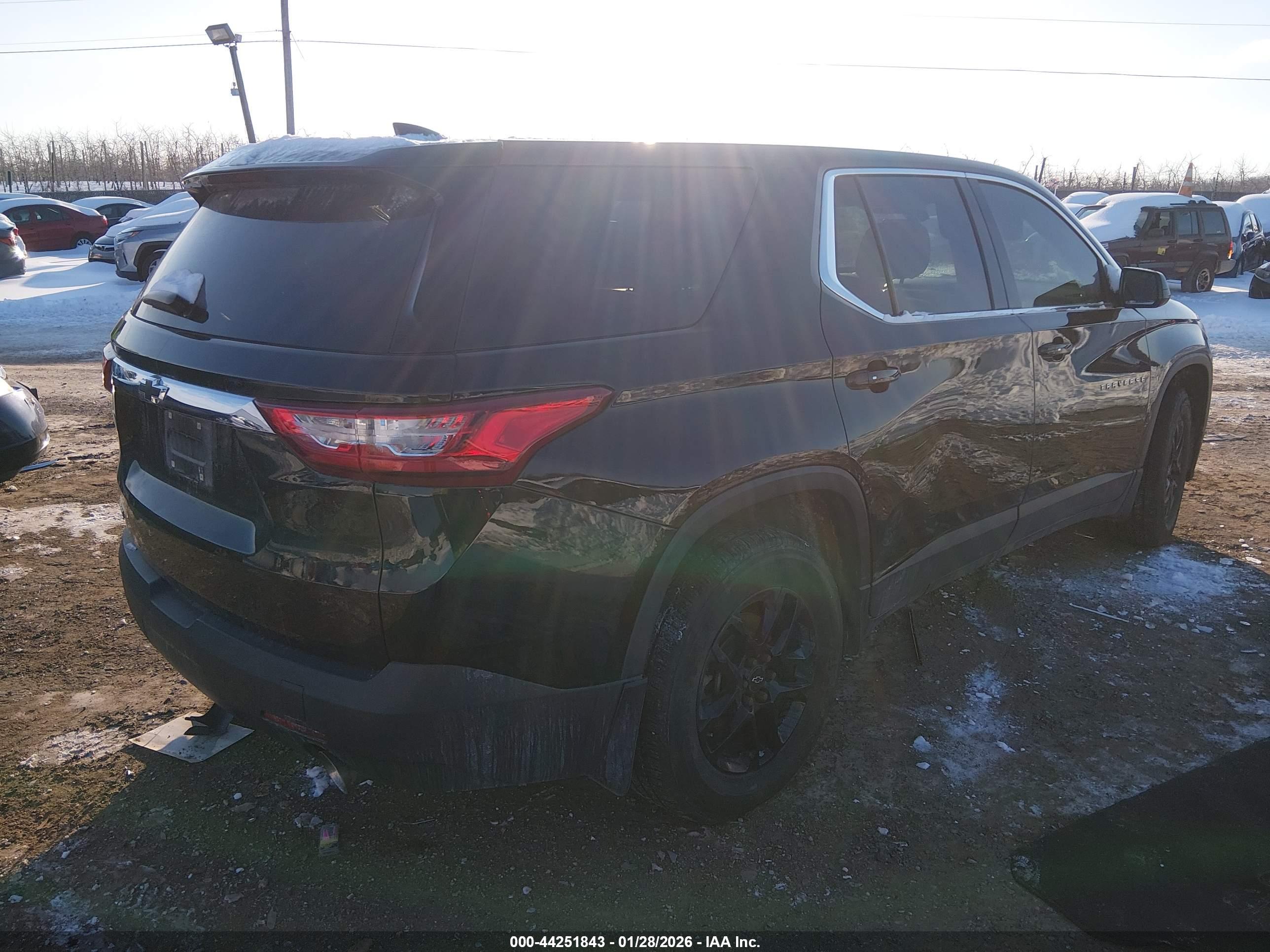 CHEVROLET TRAVERSE image 4