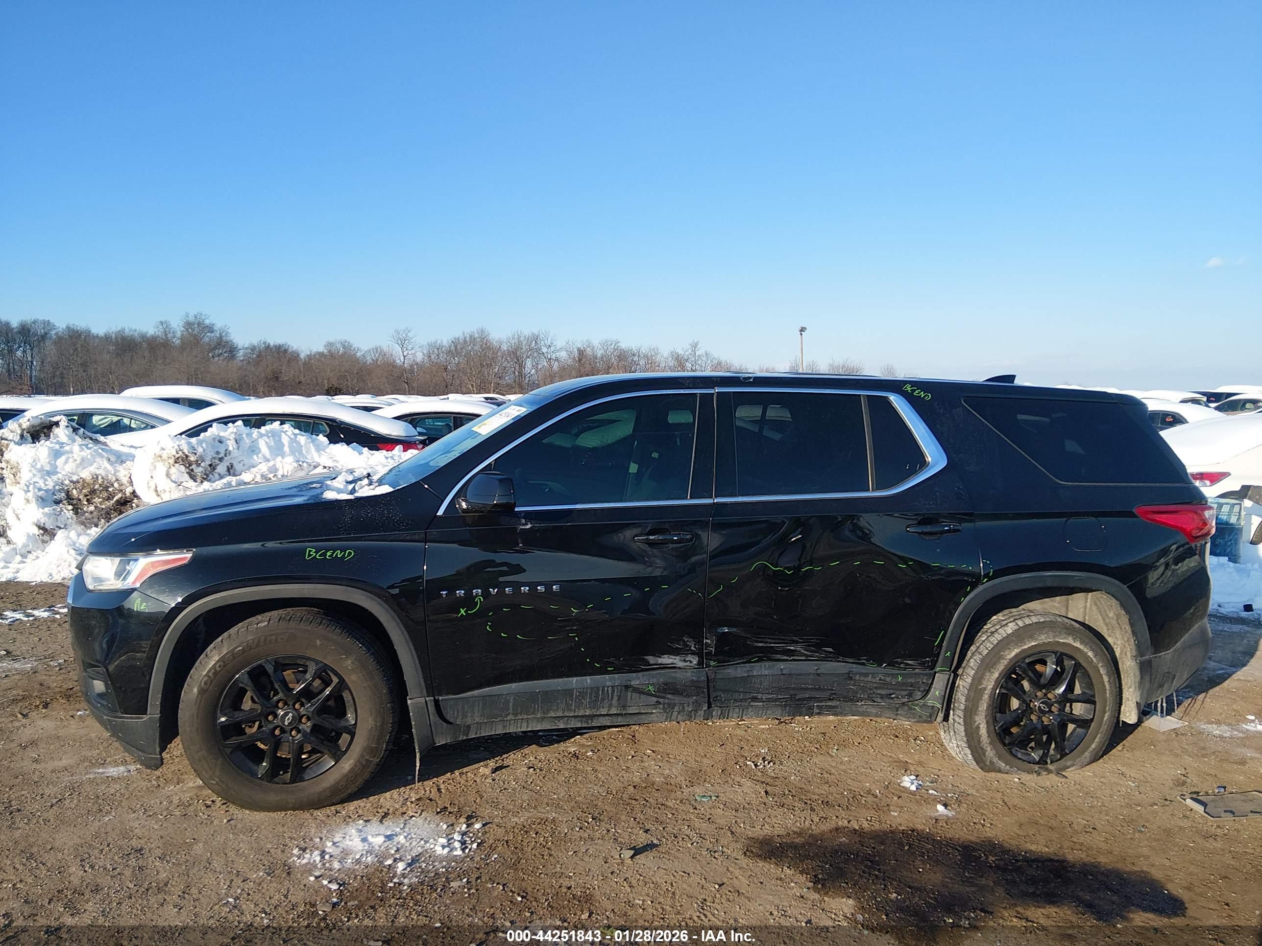 CHEVROLET TRAVERSE image 6