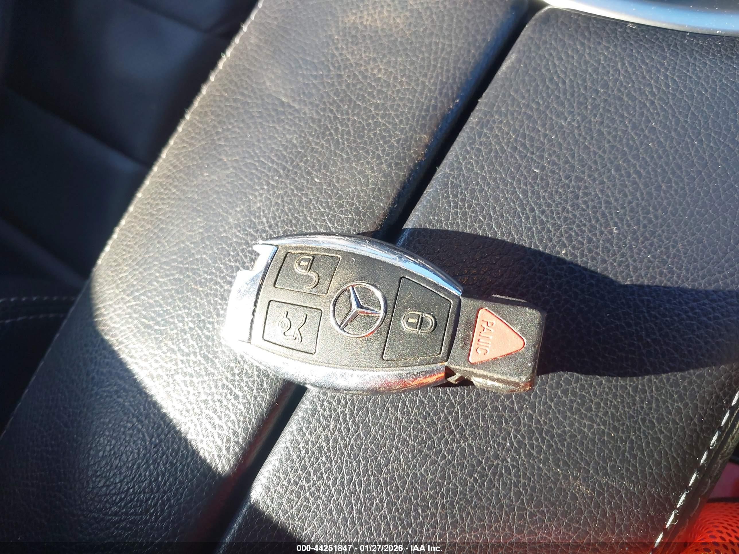 MERCEDES-BENZ C image 11