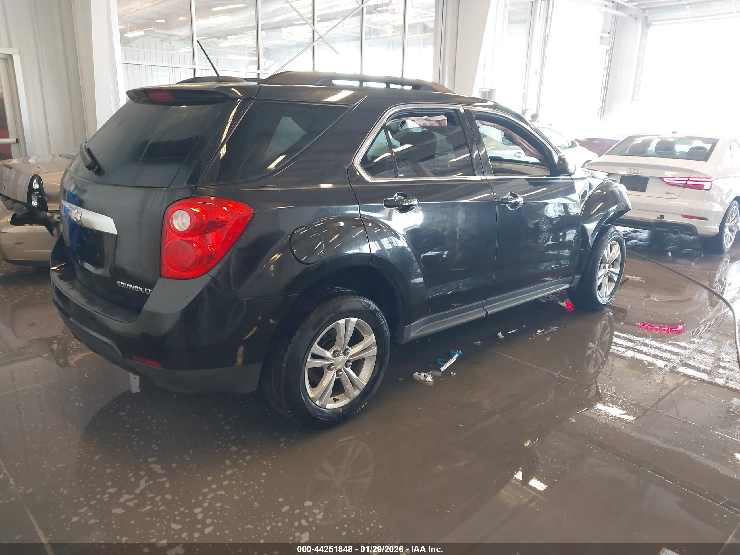 CHEVROLET EQUINOX image 4