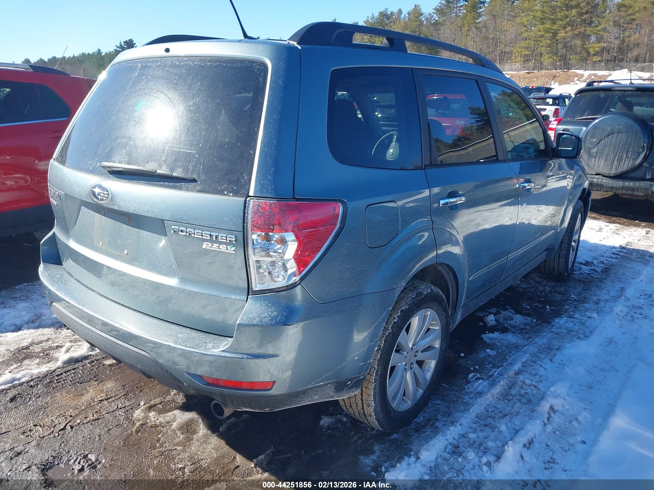 SUBARU FORESTER image 4