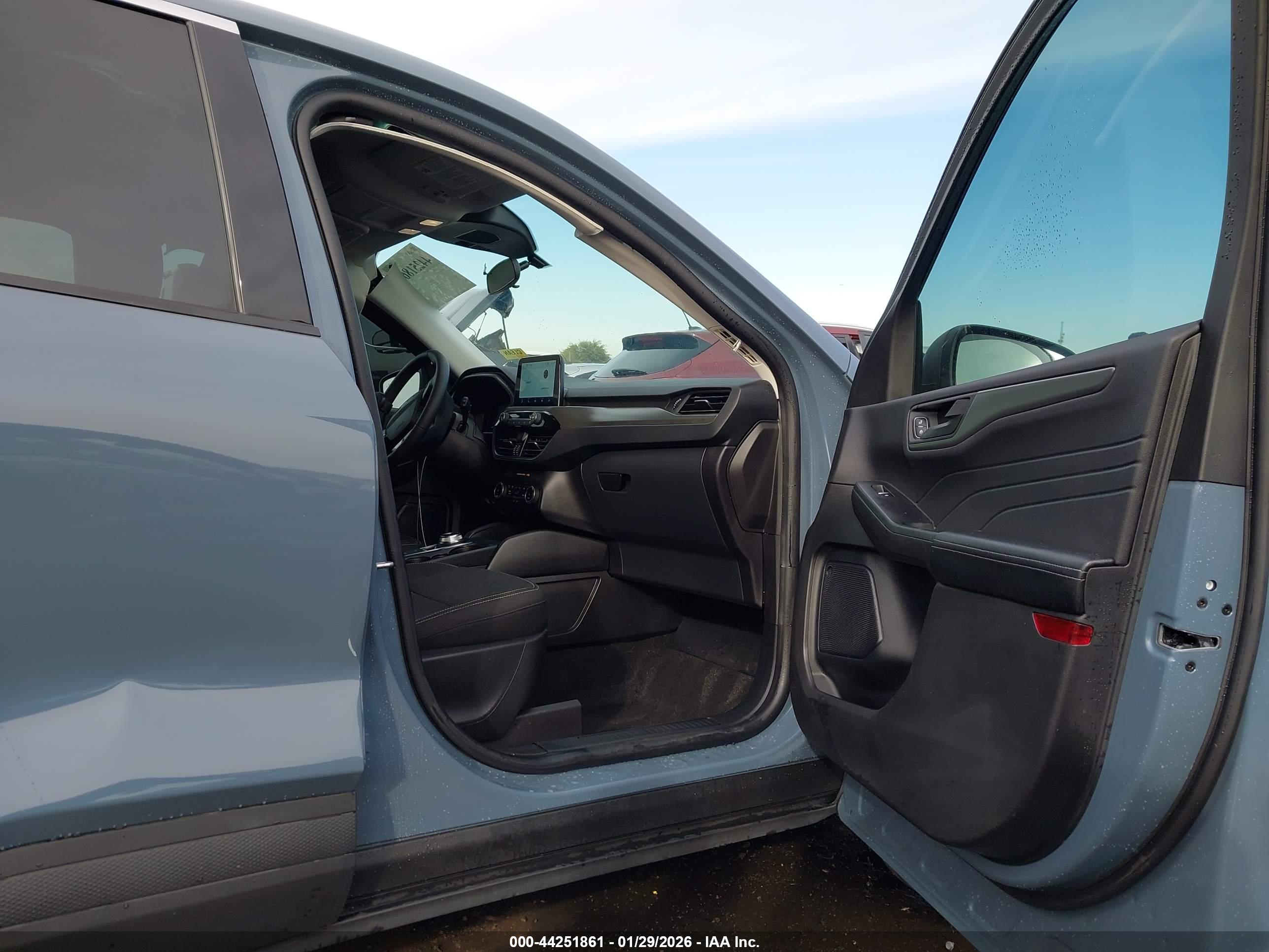 FORD ESCAPE image 5