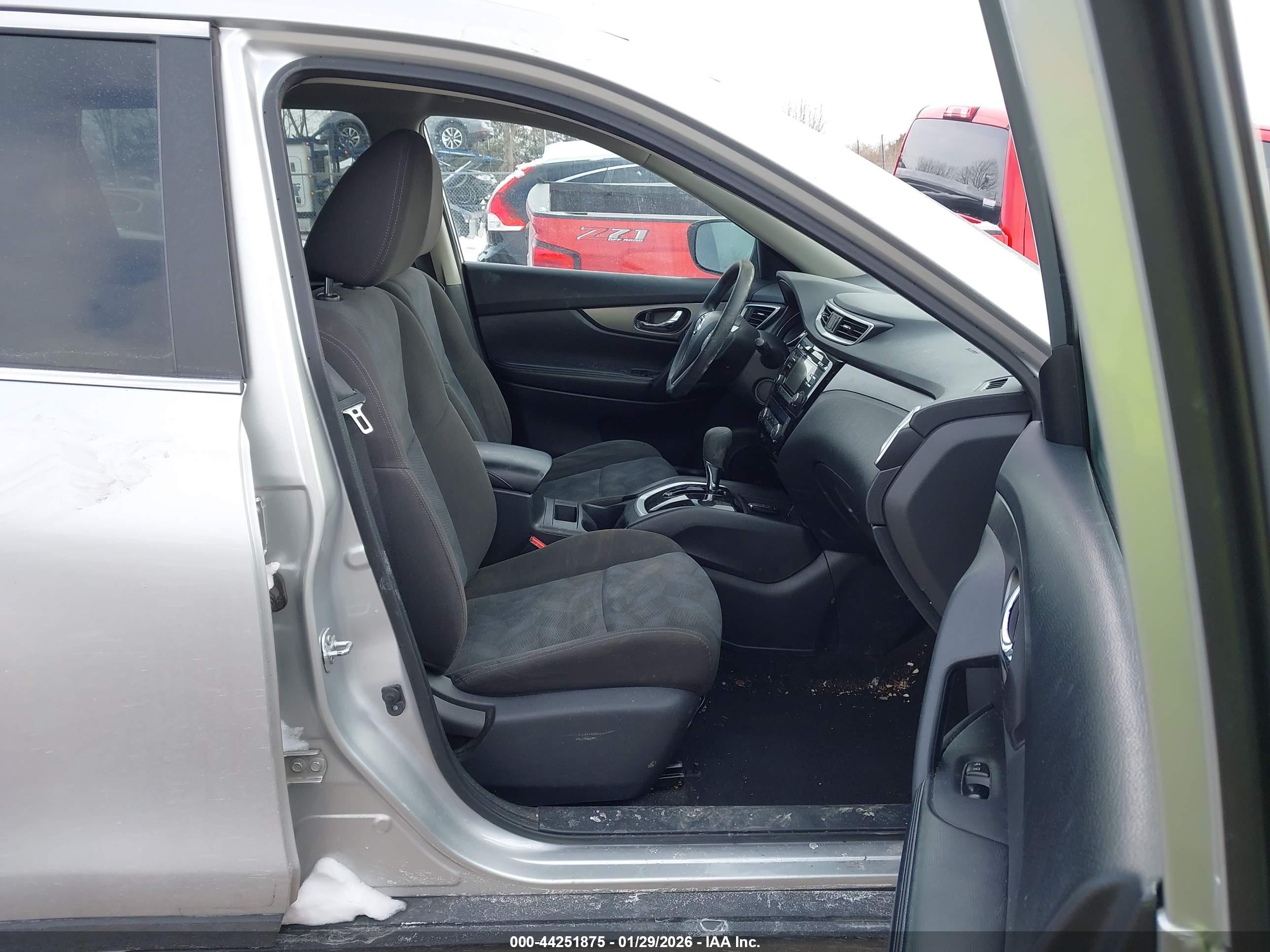 NISSAN ROGUE image 5