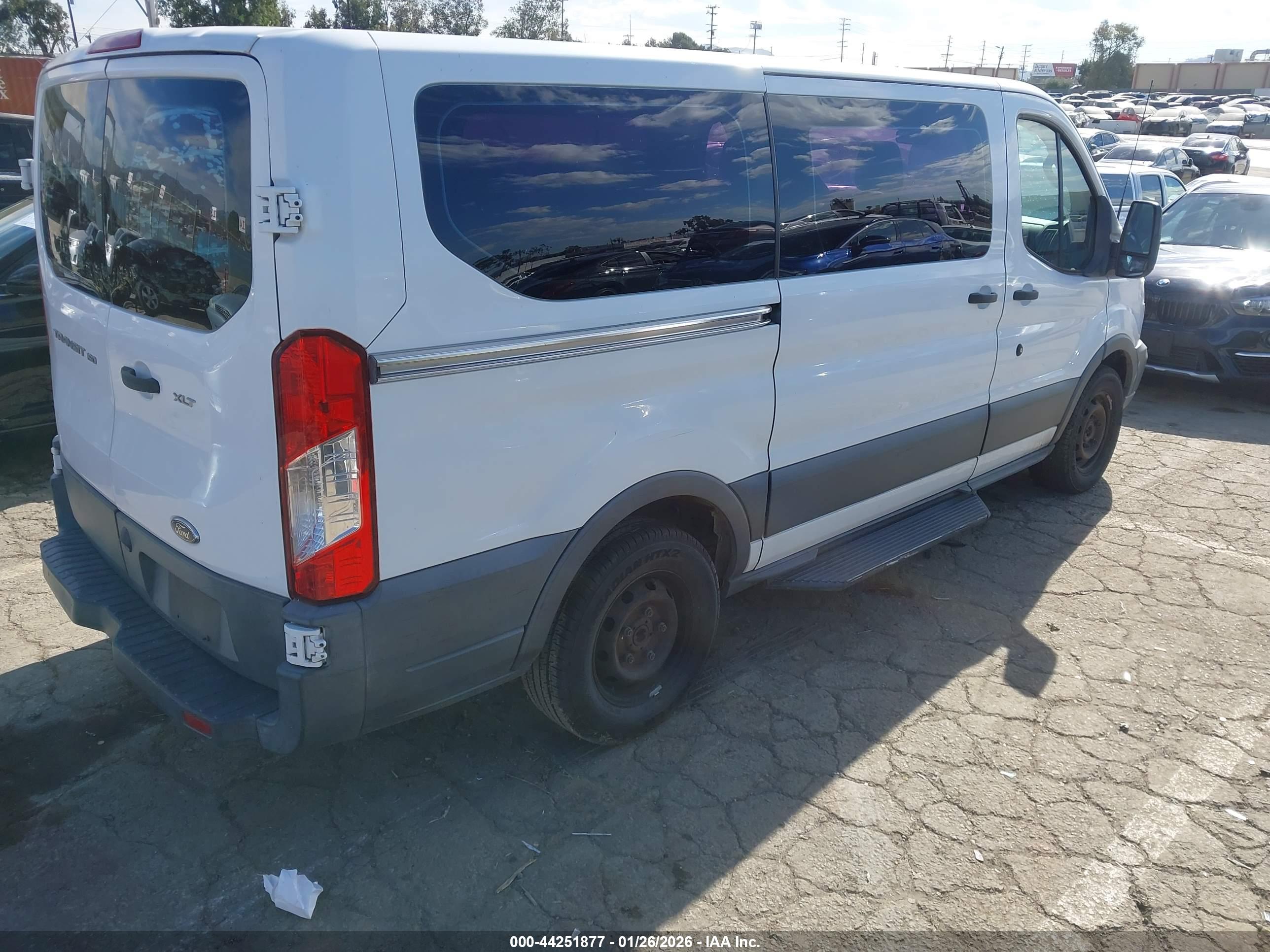 FORD TRANSIT-150 image 4