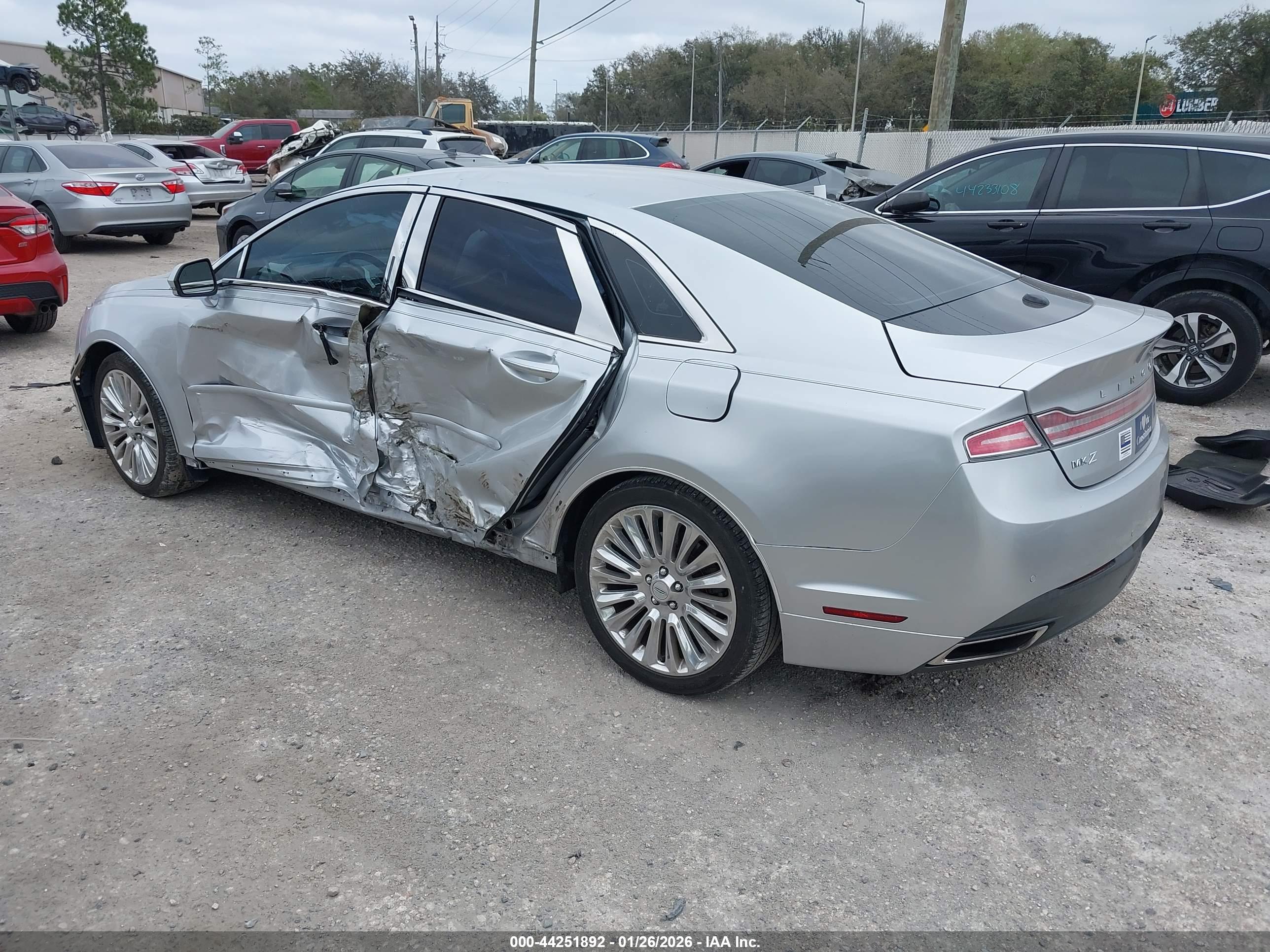 LINCOLN MKZ image 3