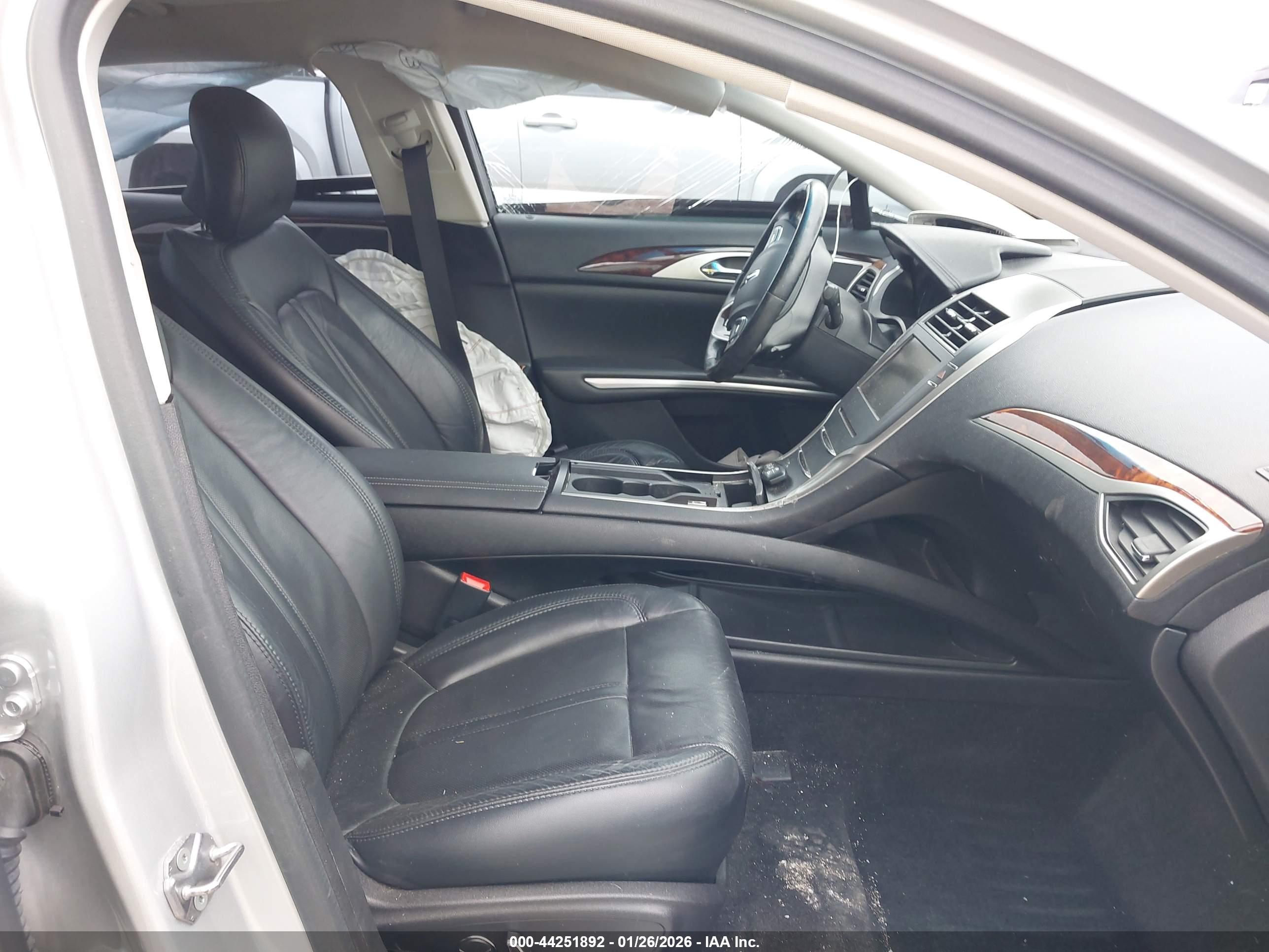 LINCOLN MKZ image 5