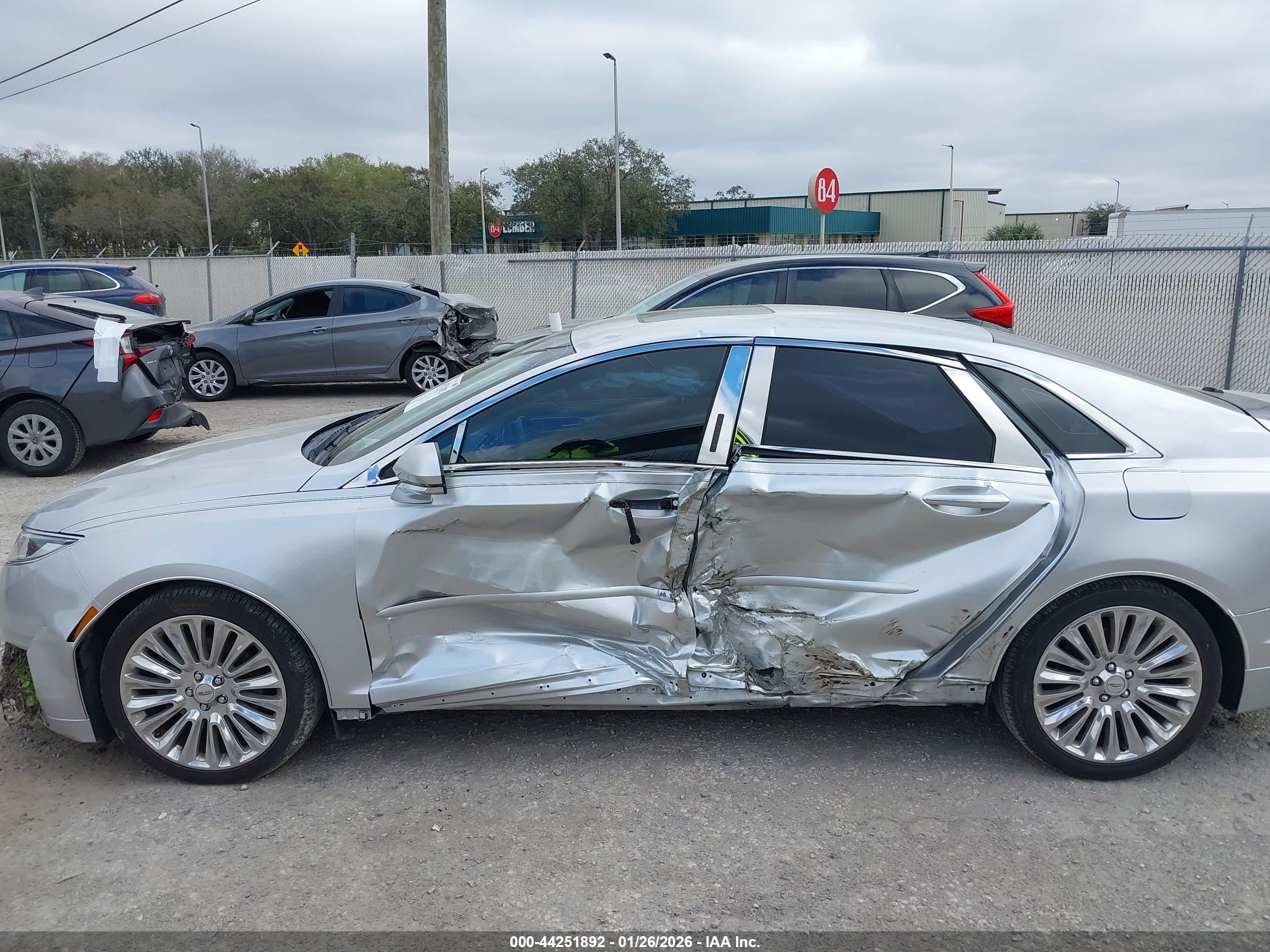 LINCOLN MKZ image 6