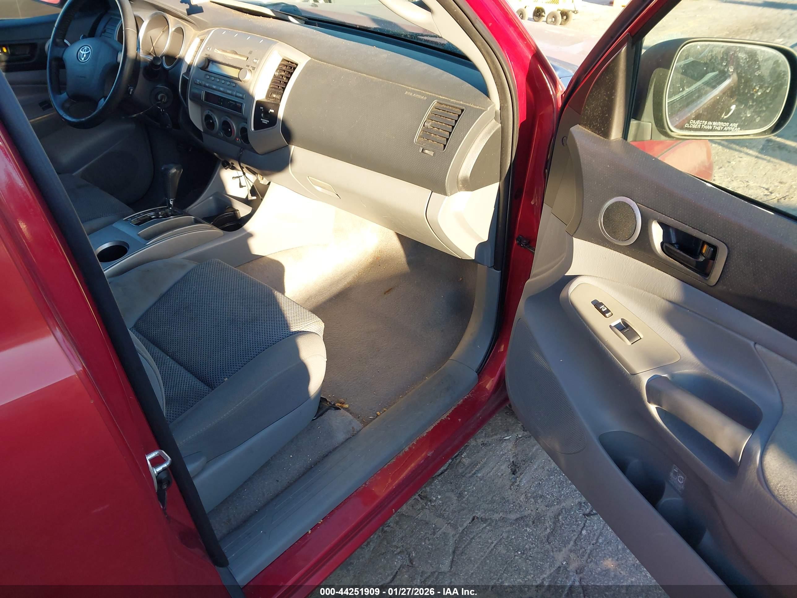 TOYOTA TACOMA image 5