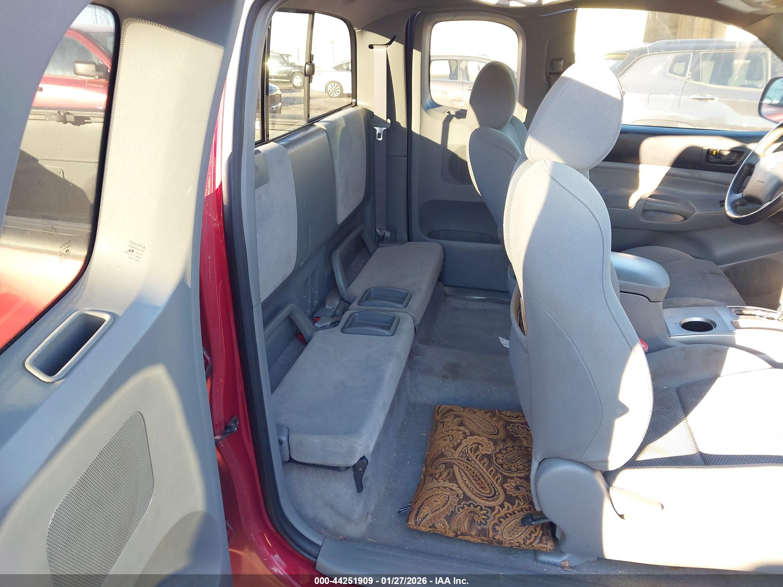 TOYOTA TACOMA image 8