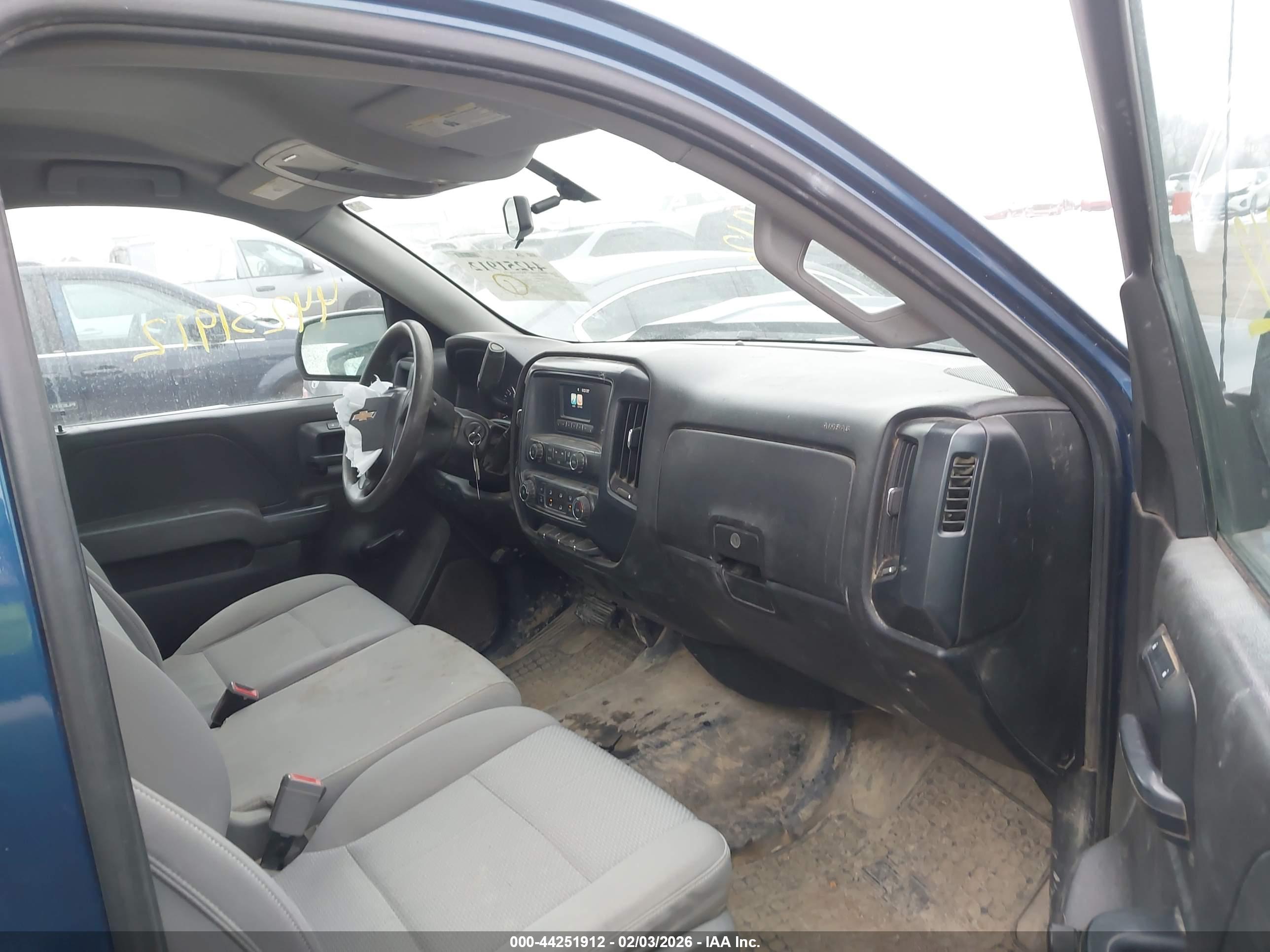 CHEVROLET SILVERADO image 5
