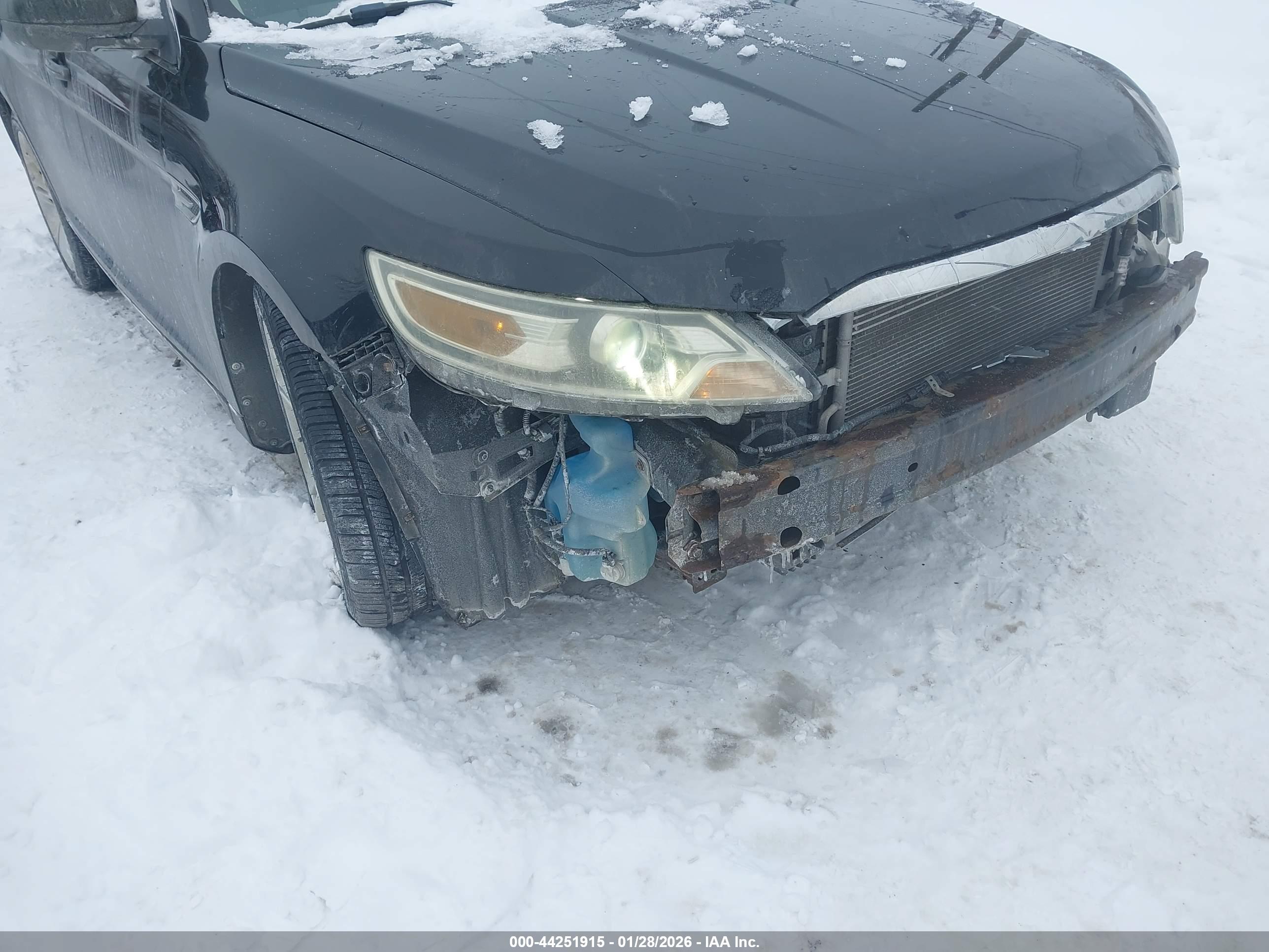 FORD TAURUS image 6