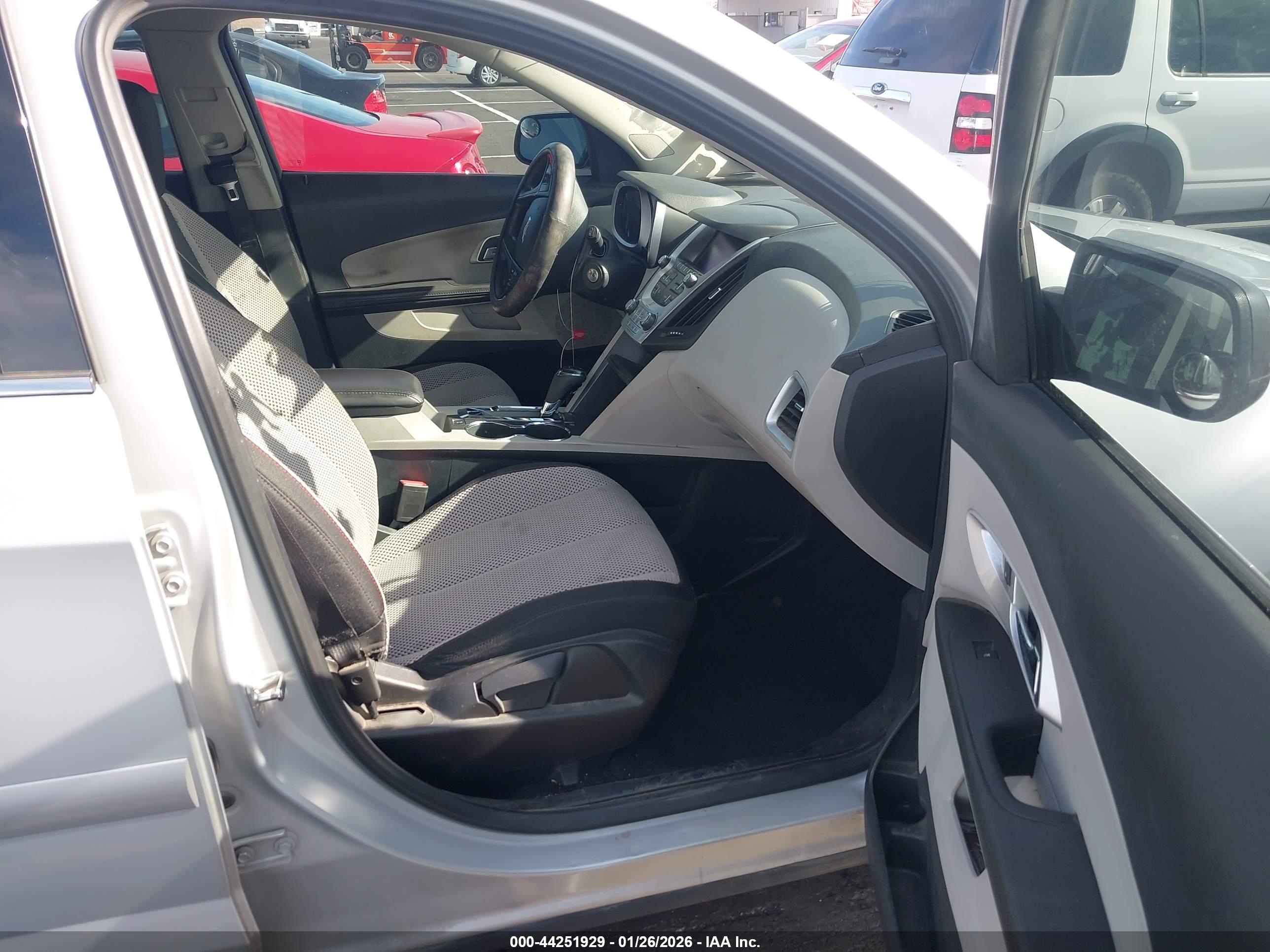CHEVROLET EQUINOX image 5