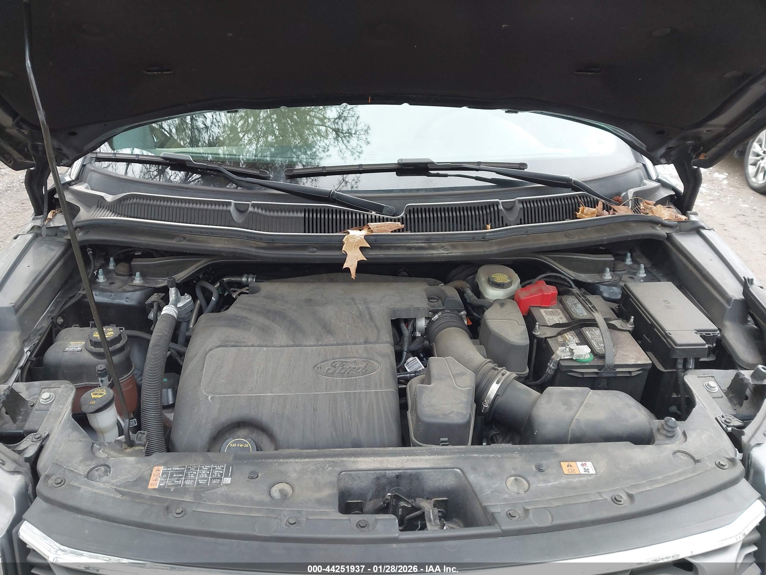 FORD EXPLORER image 10