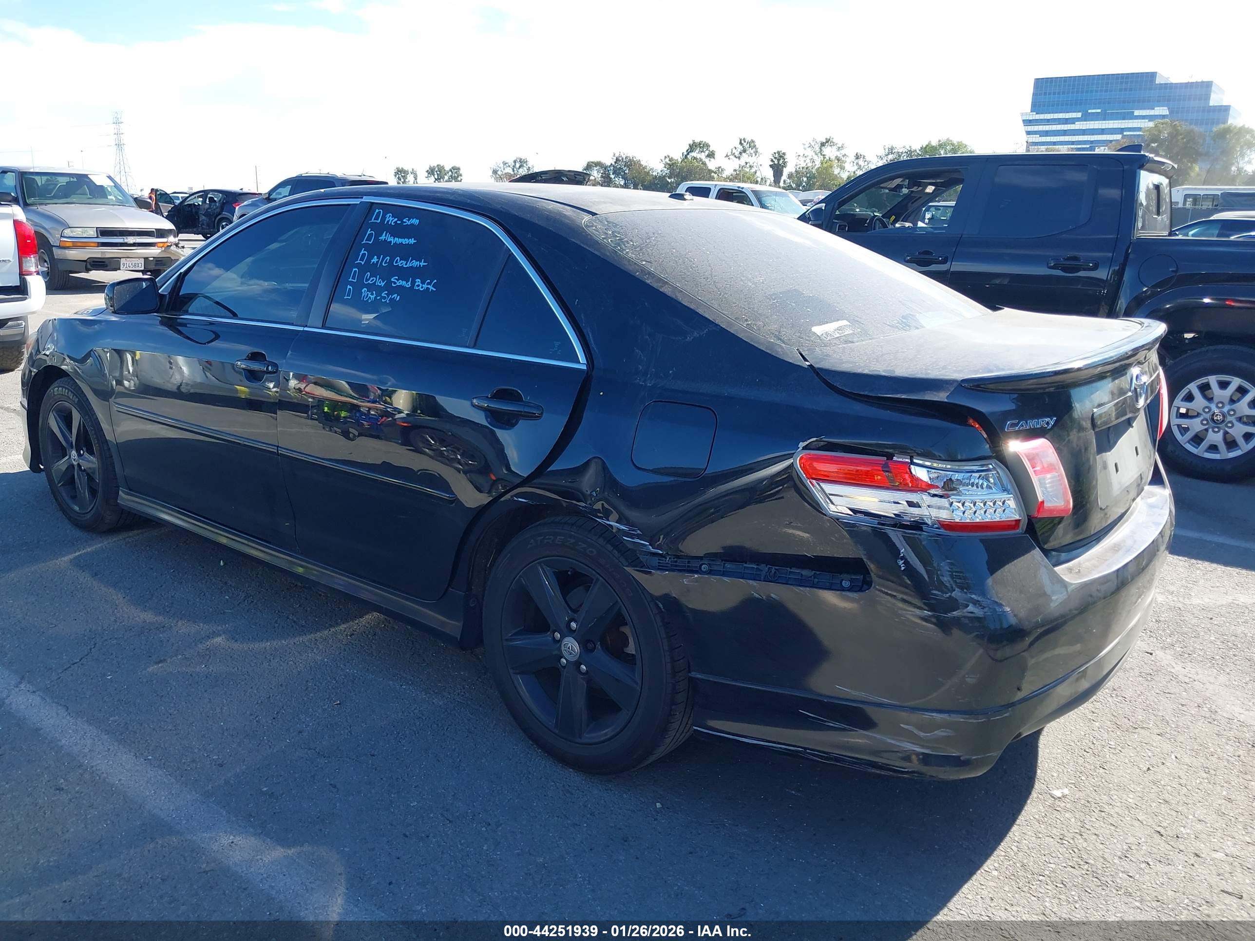 TOYOTA CAMRY image 3