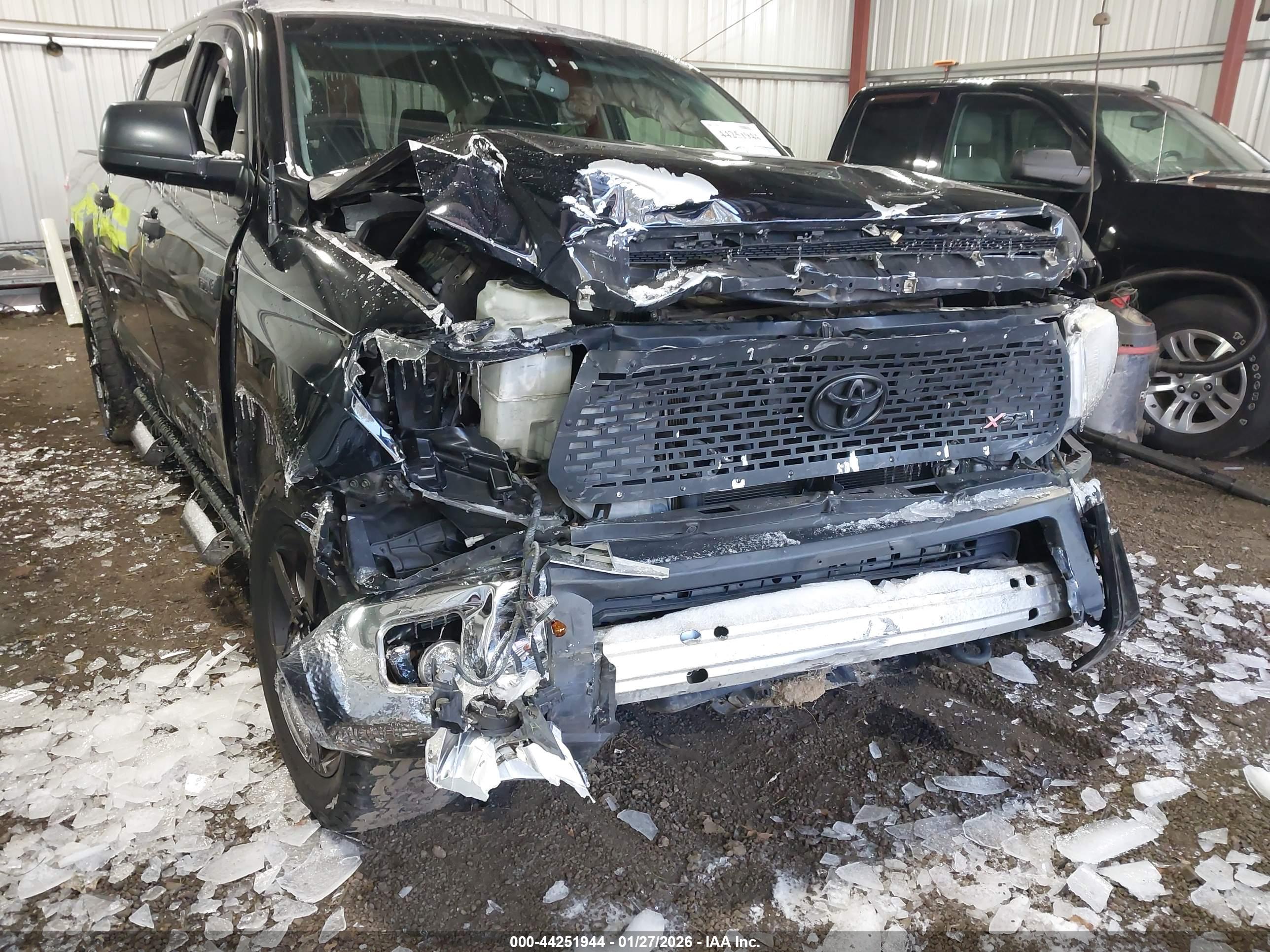 TOYOTA TUNDRA image 6