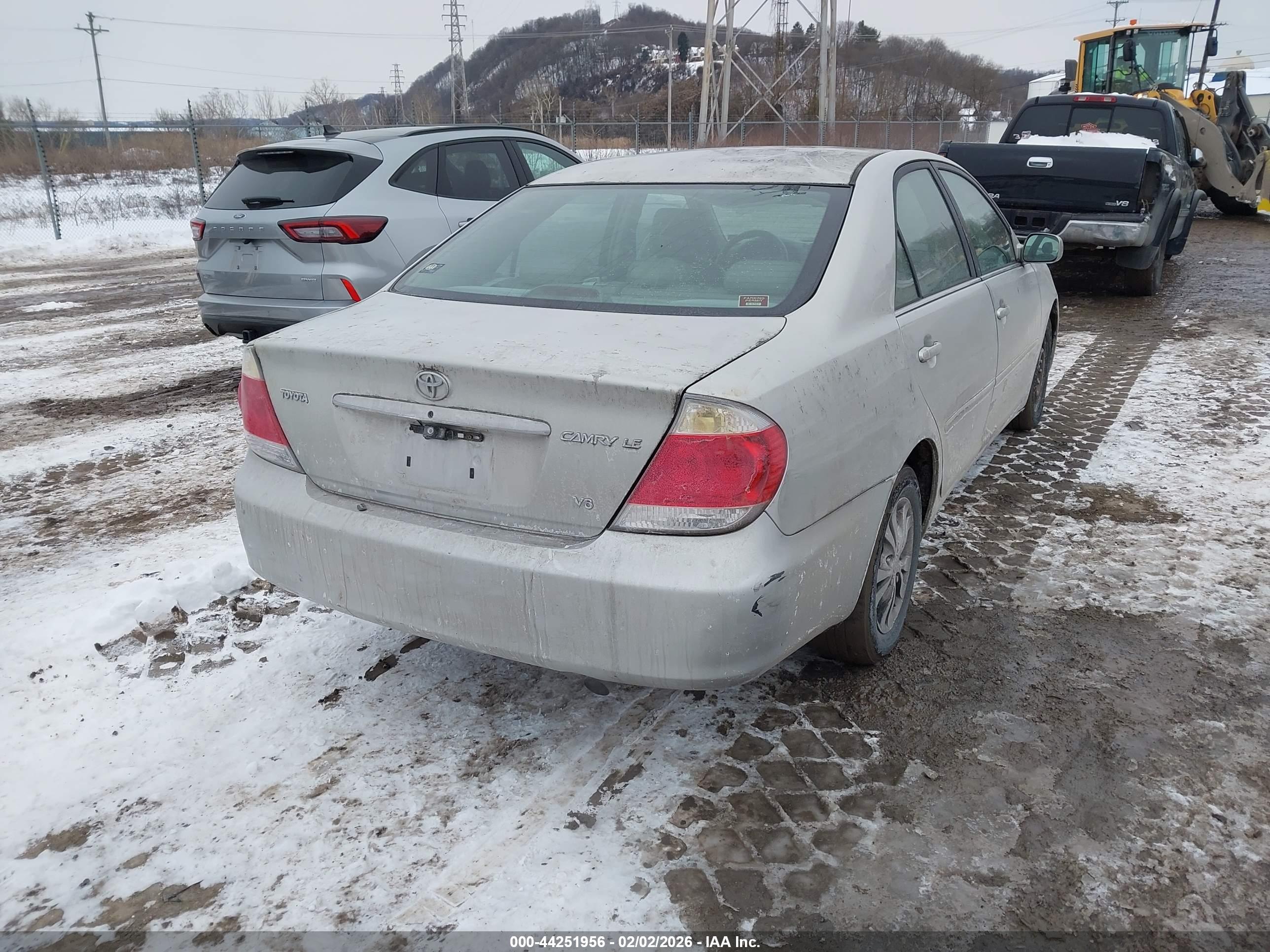 TOYOTA CAMRY image 4