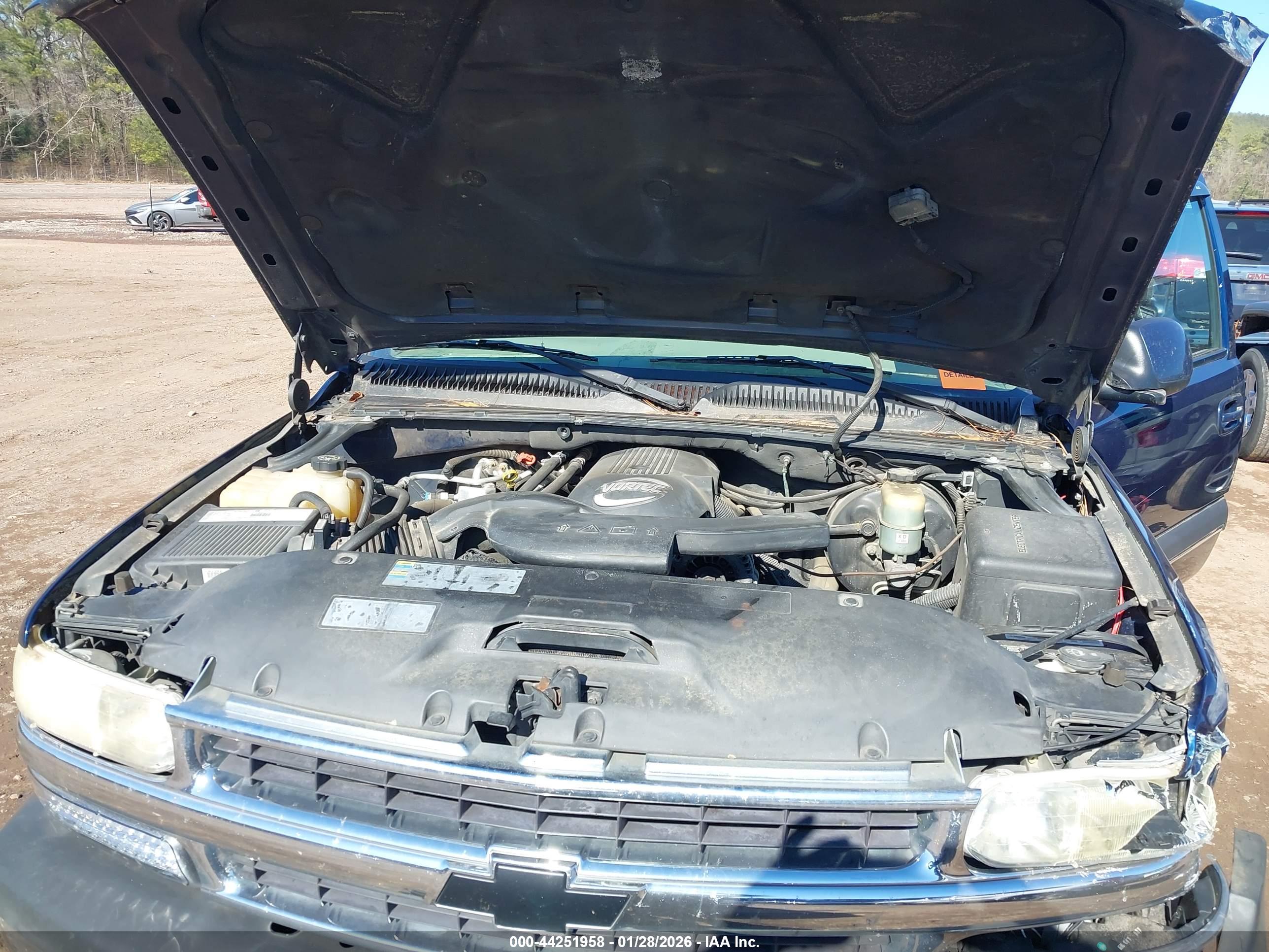 CHEVROLET TAHOE image 10