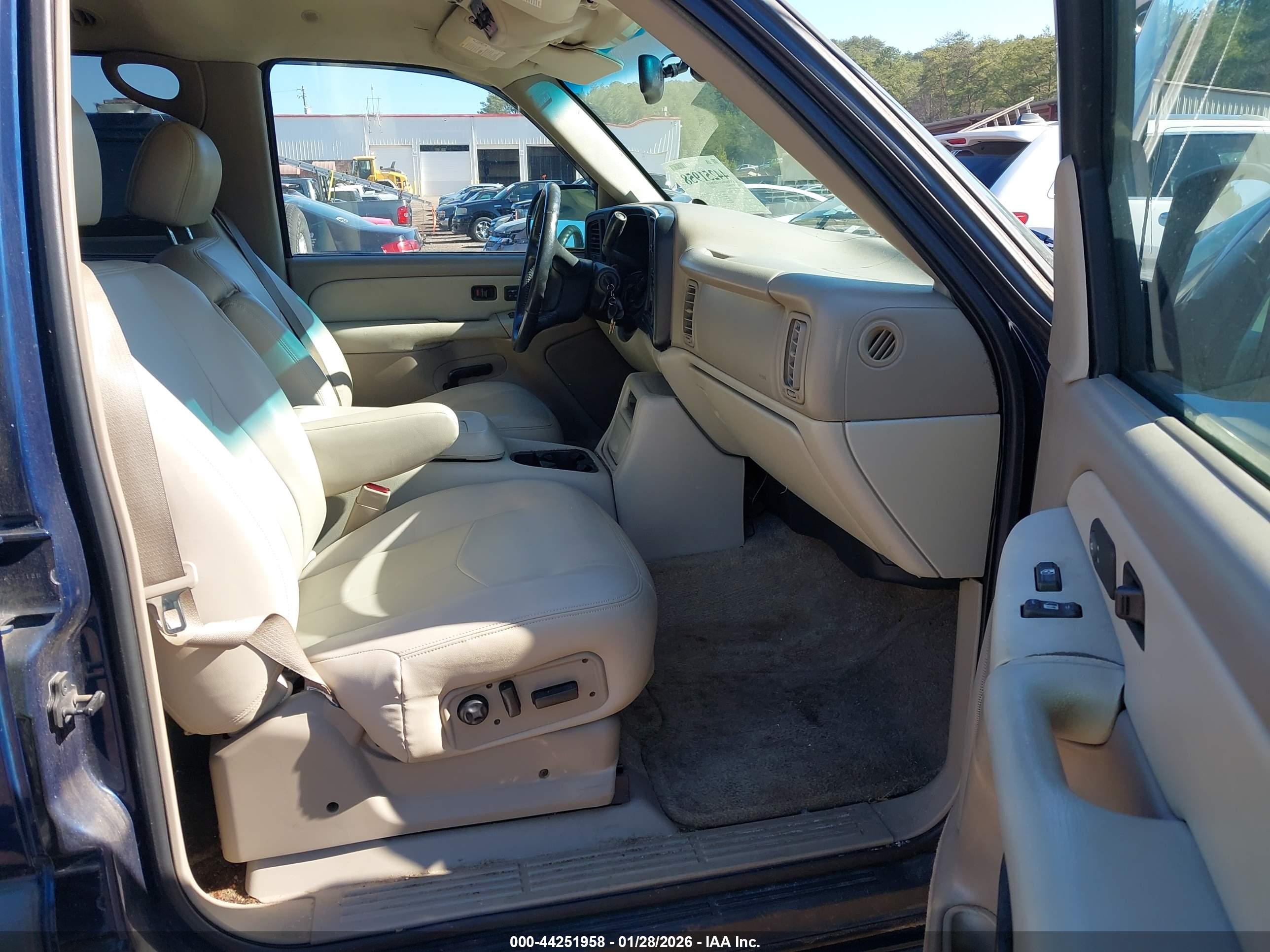 CHEVROLET TAHOE image 5