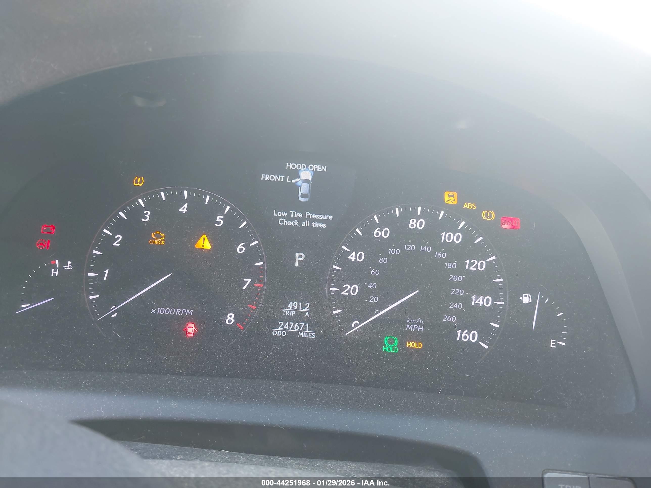 LEXUS LS image 7