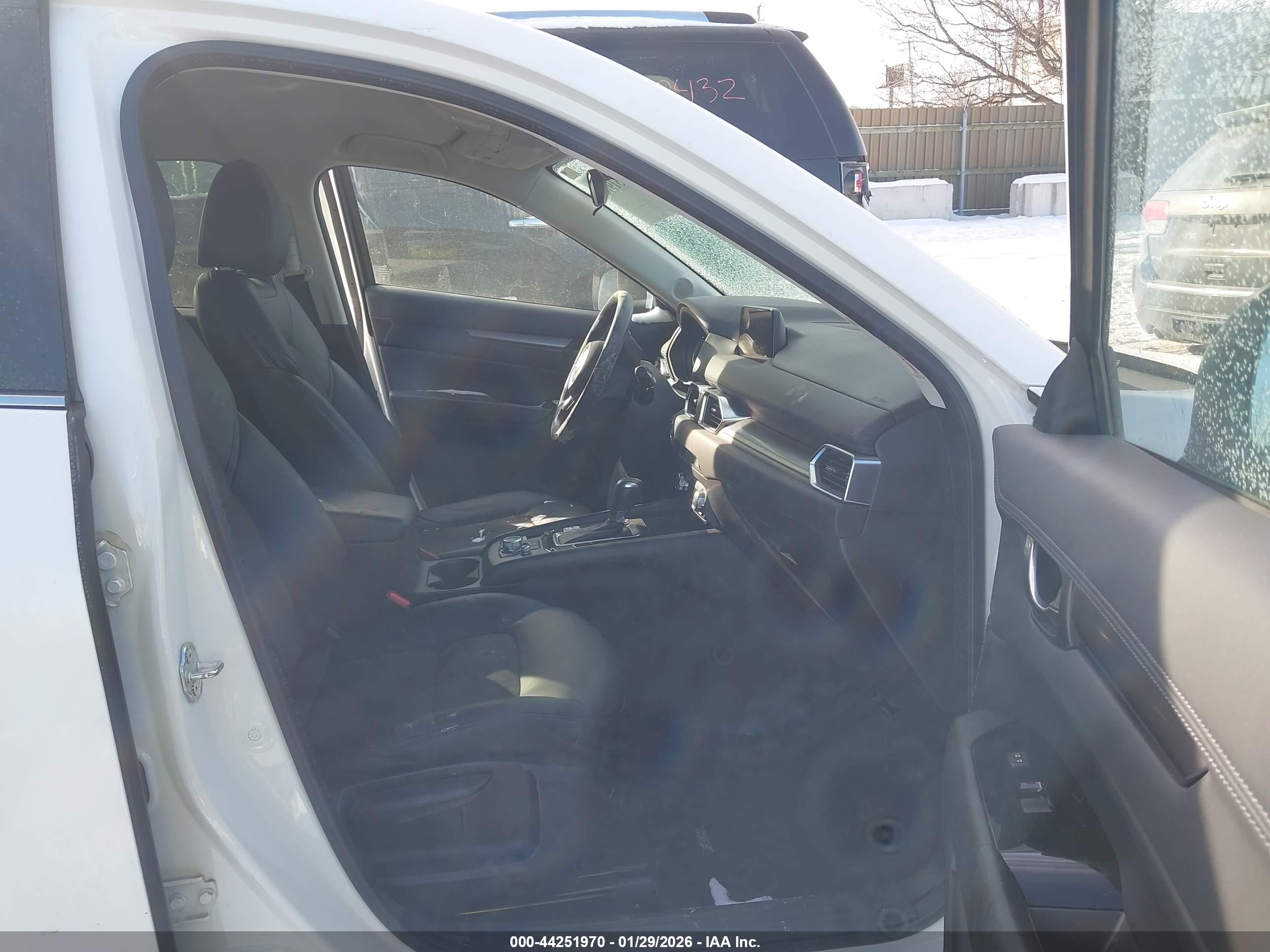 MAZDA CX-5 image 5