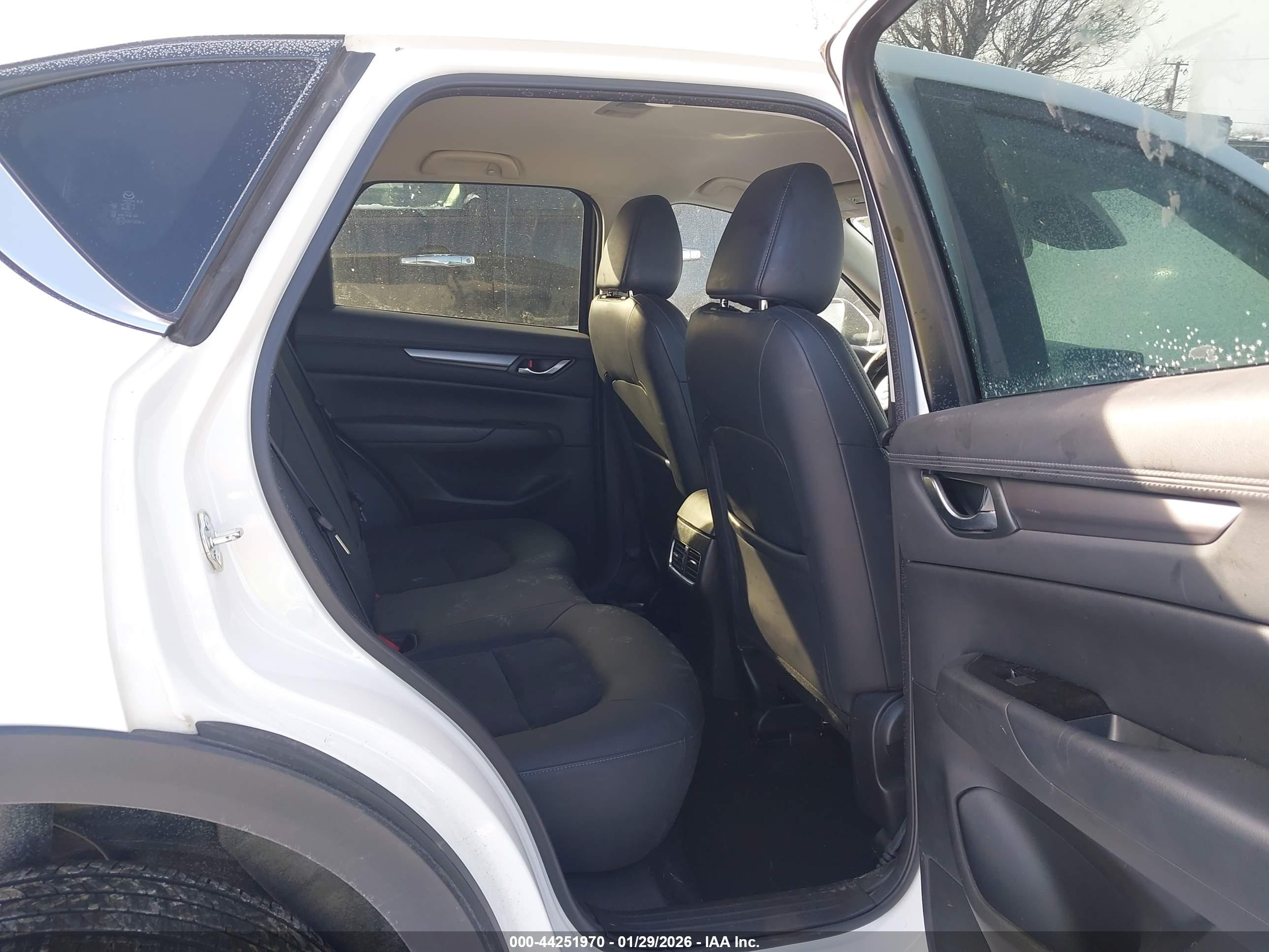 MAZDA CX-5 image 8