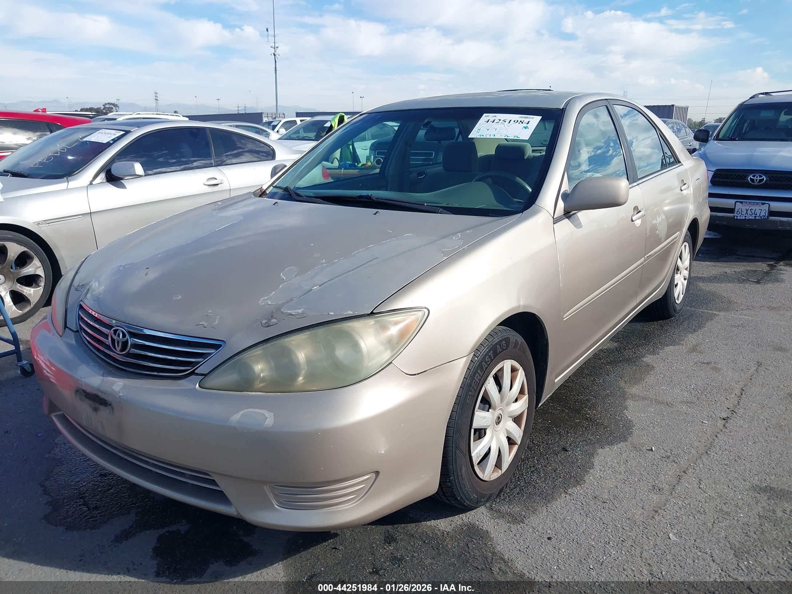 TOYOTA CAMRY image 6