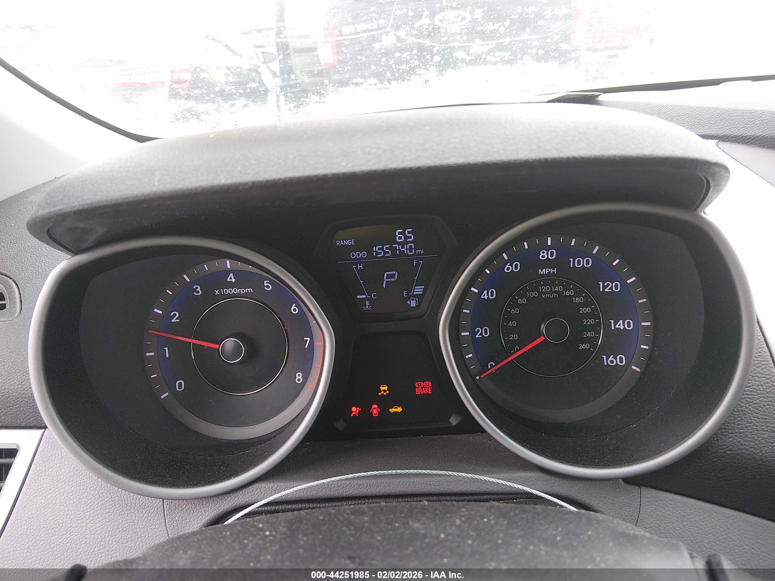 HYUNDAI ELANTRA image 7