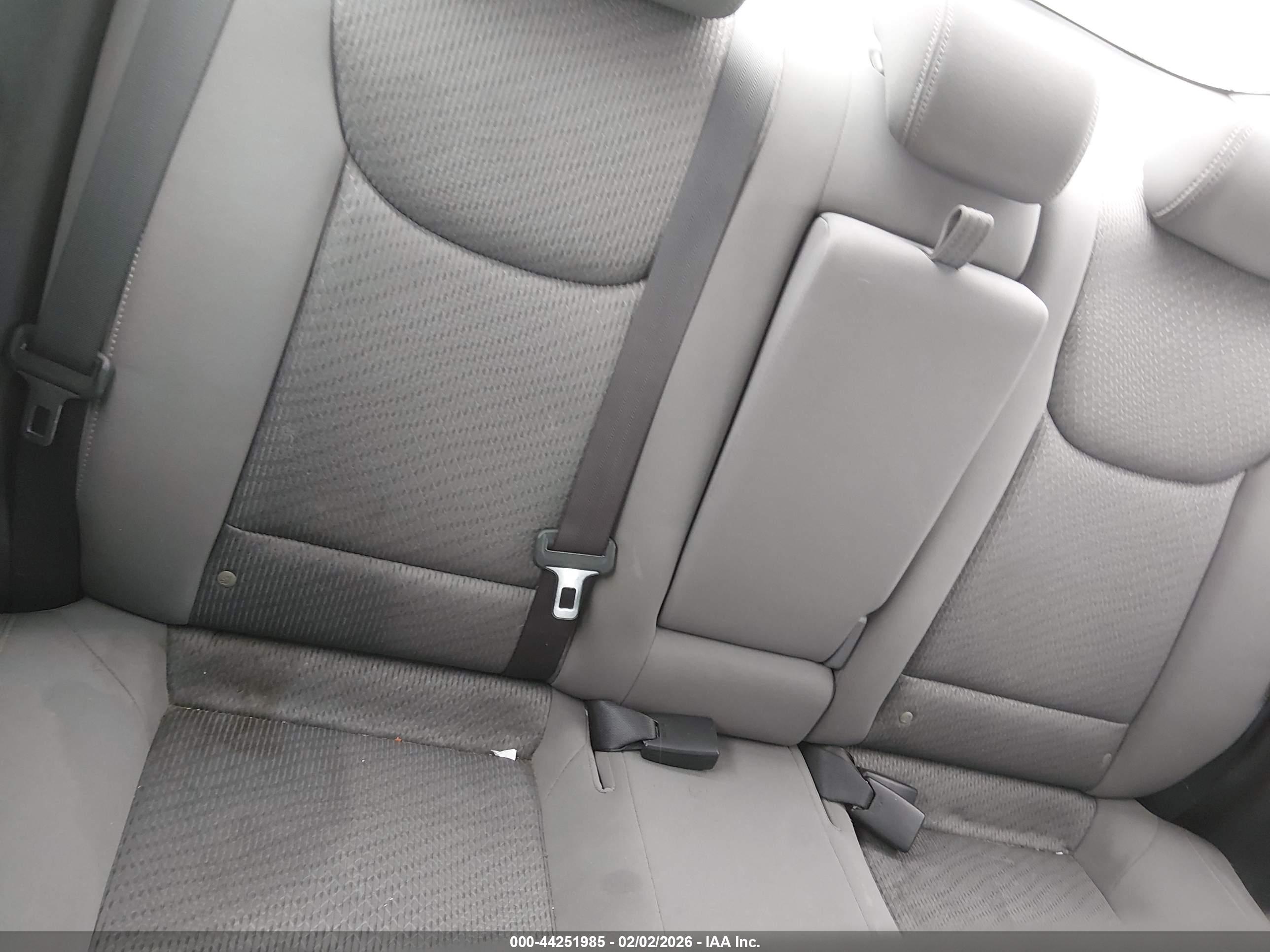 HYUNDAI ELANTRA image 8