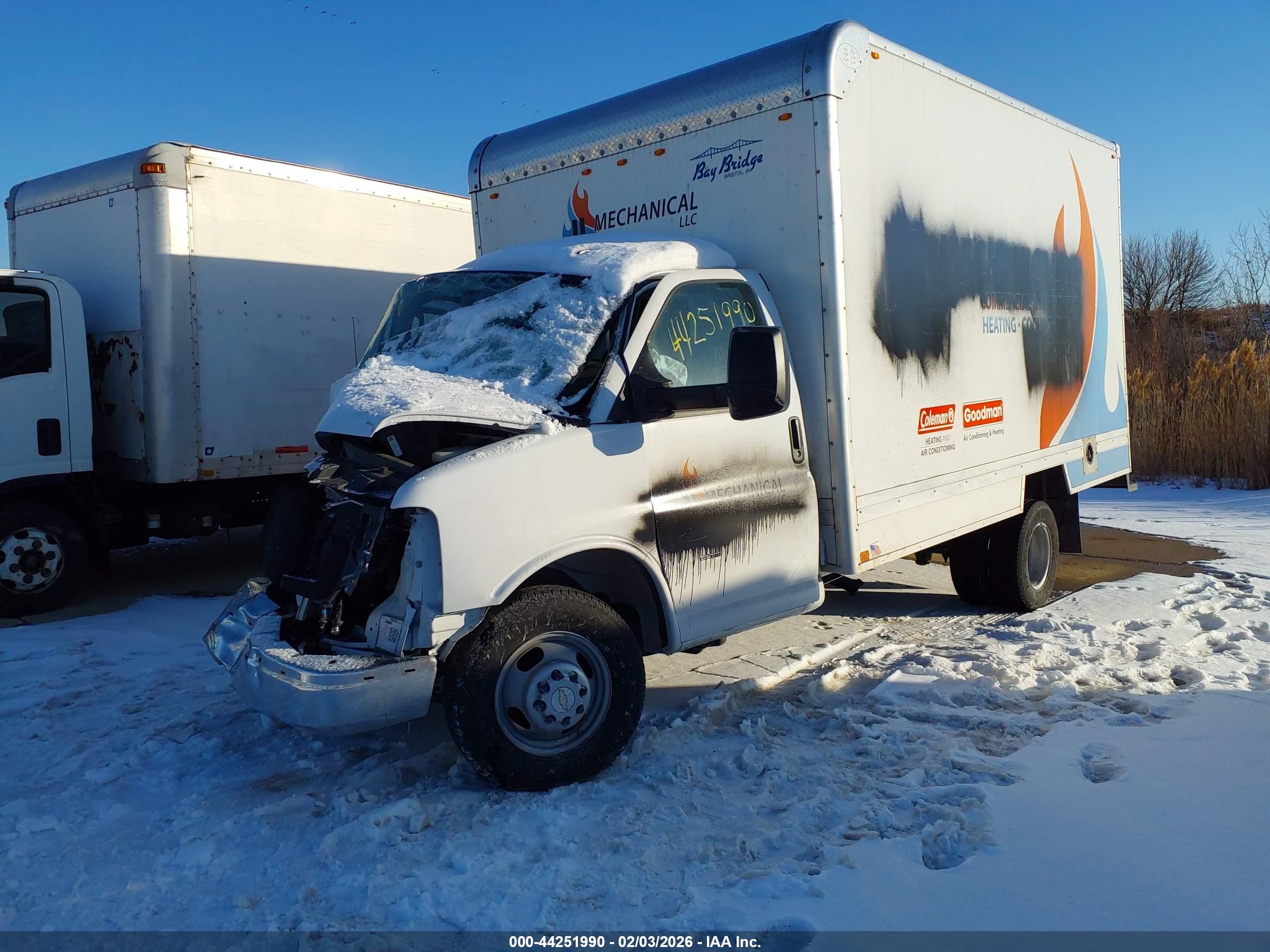 CHEVROLET EXPRESS image 2