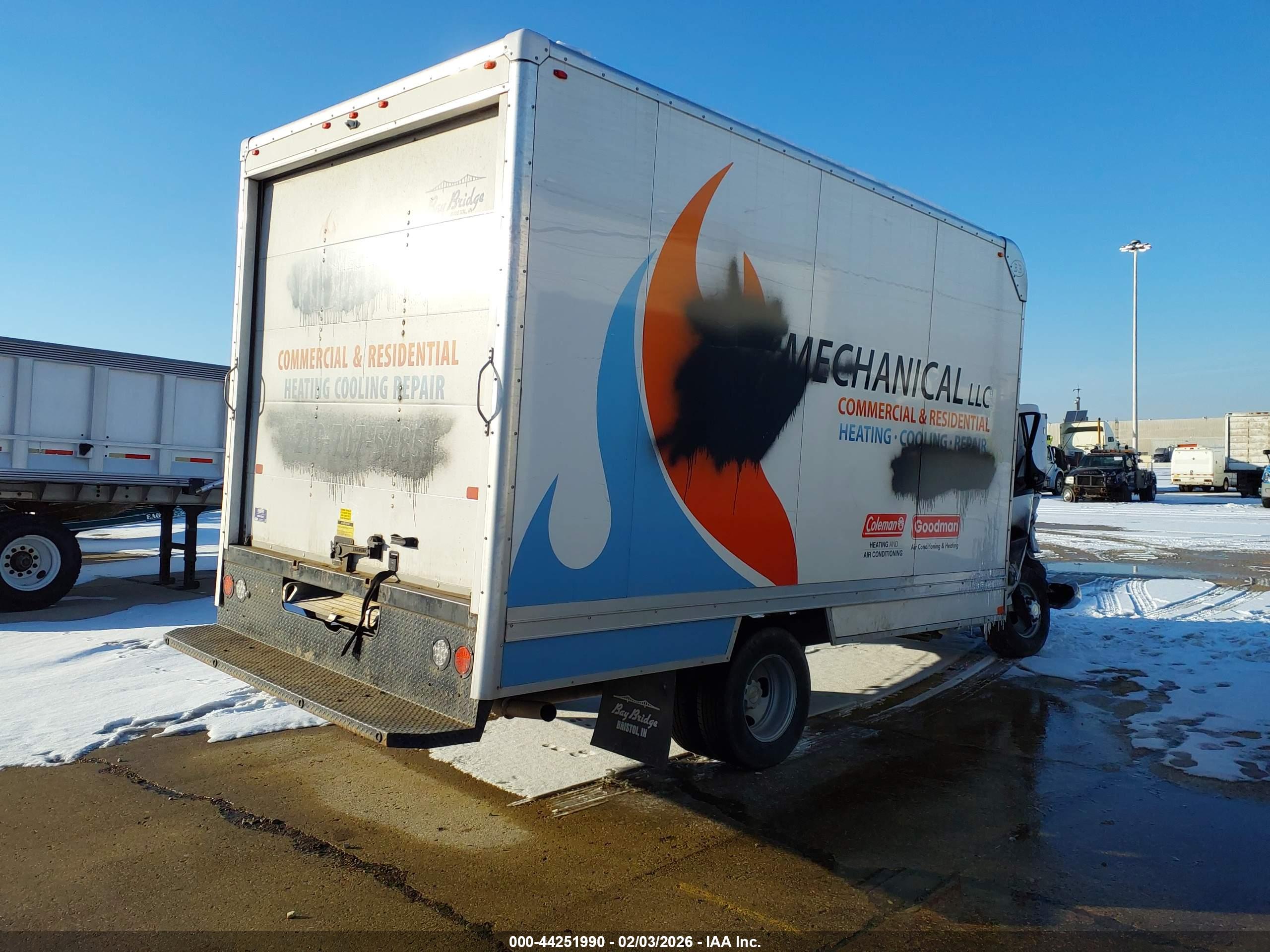 CHEVROLET EXPRESS image 4