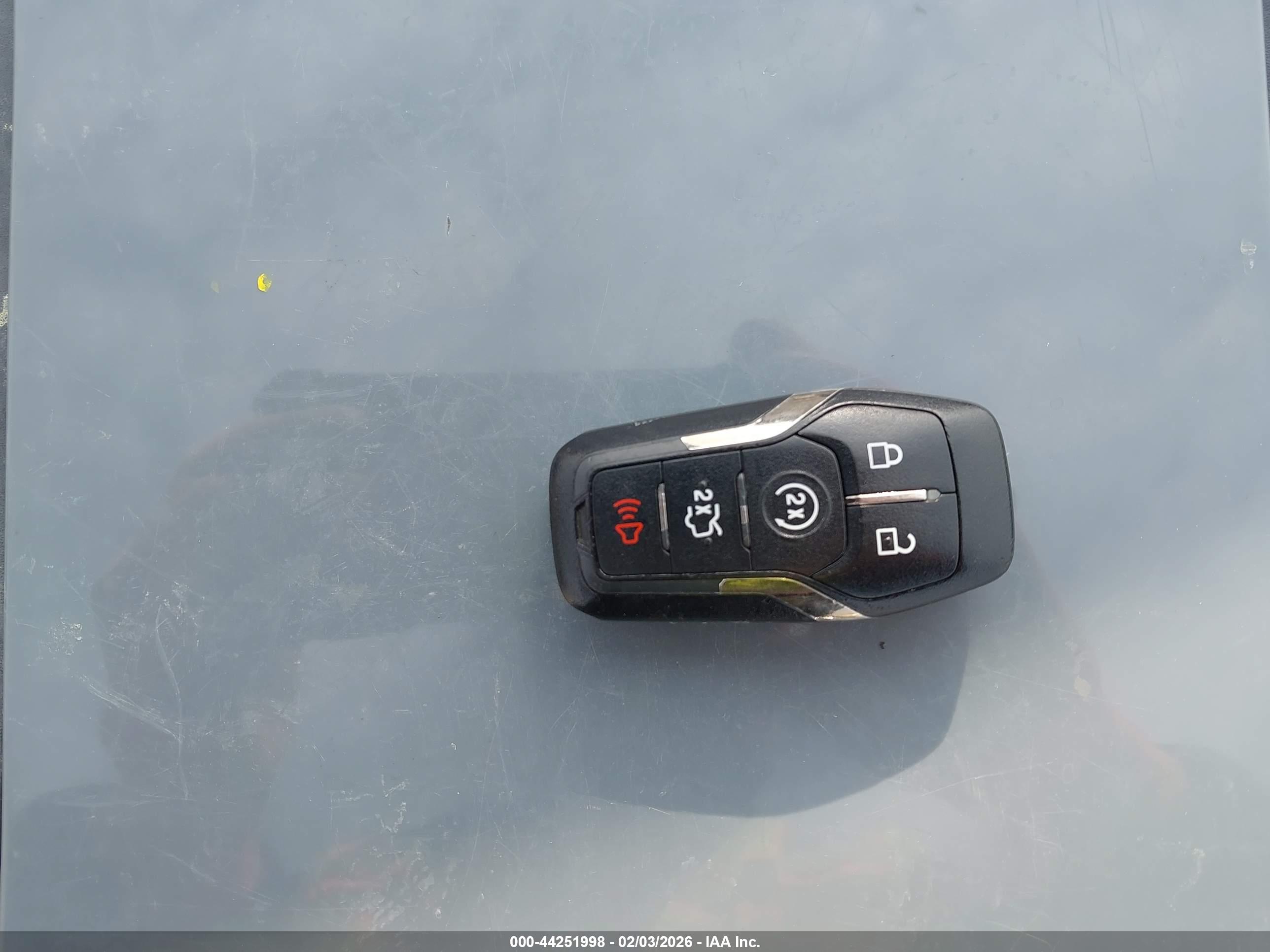 FORD FUSION image 11